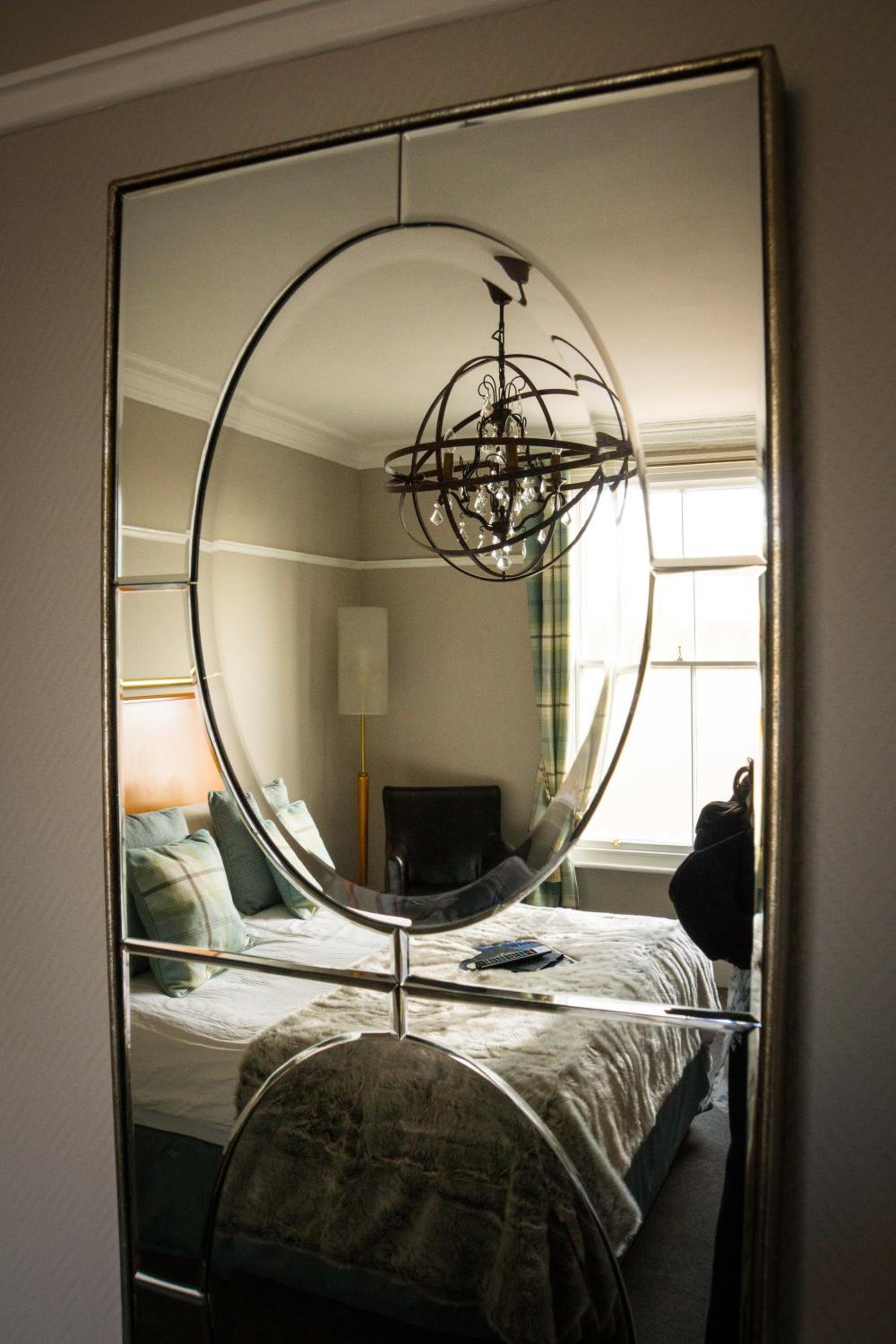 Deluxe King or Twin Room - Photo 4