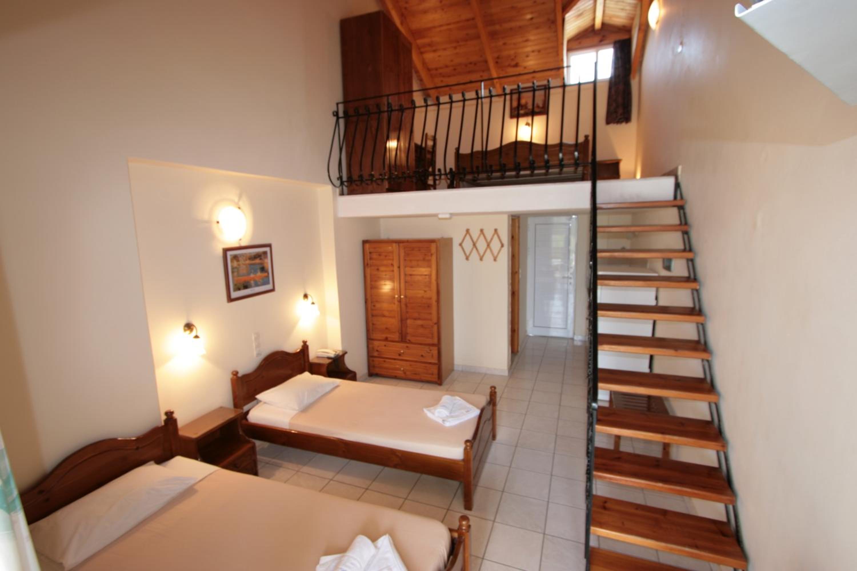 Studio - Split Level