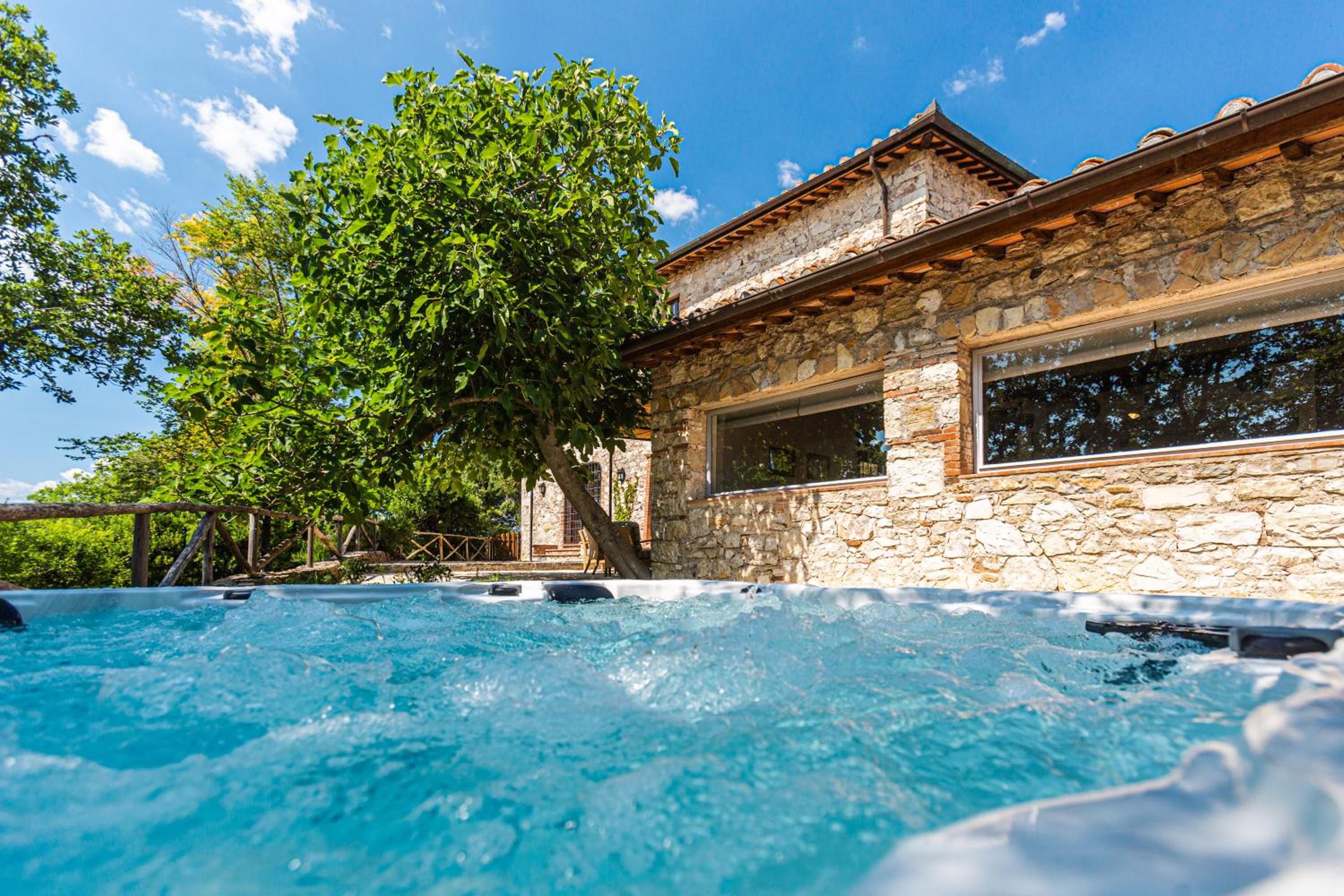 Villa photo 2