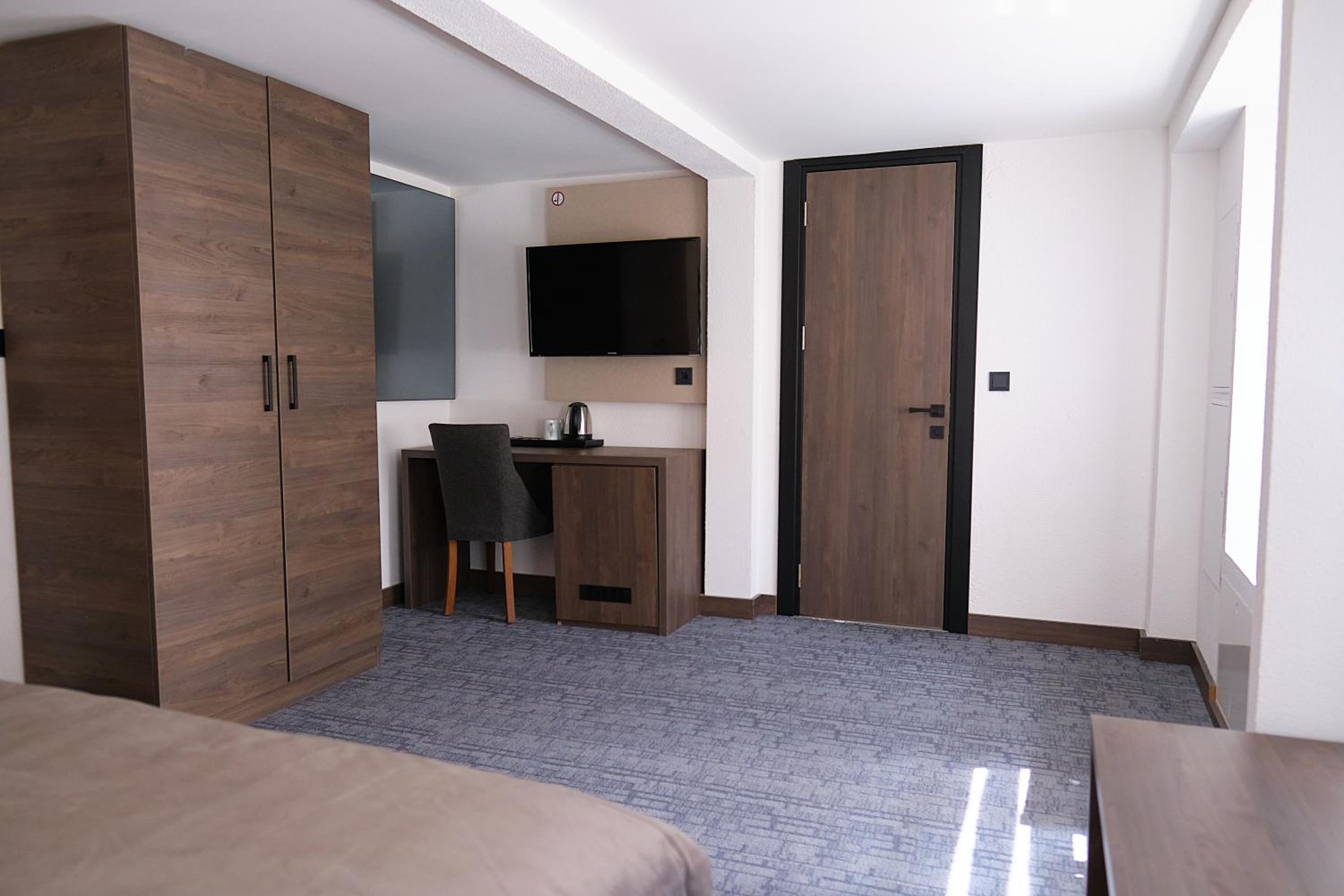 Standard Double Room photo 3