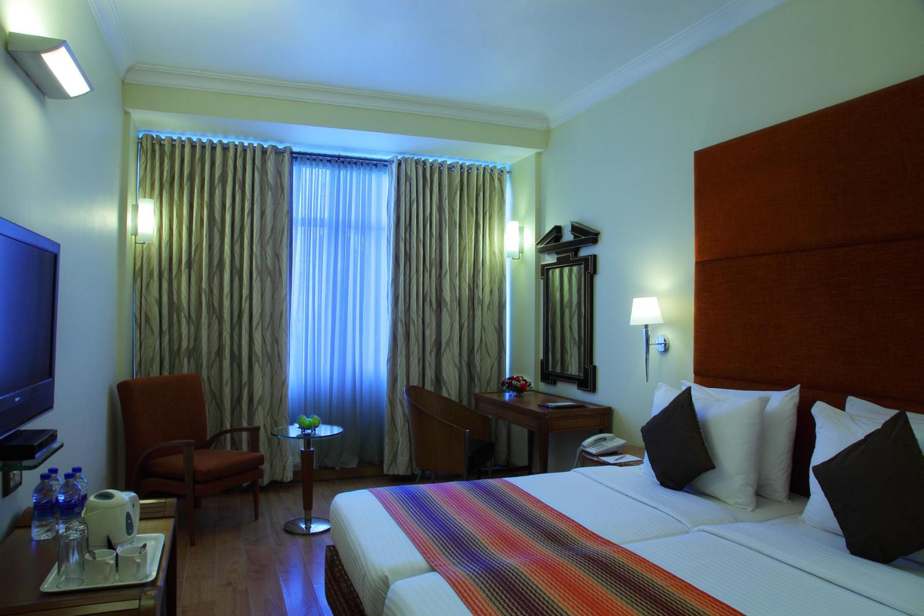 Standard Twin Room - Photo 4