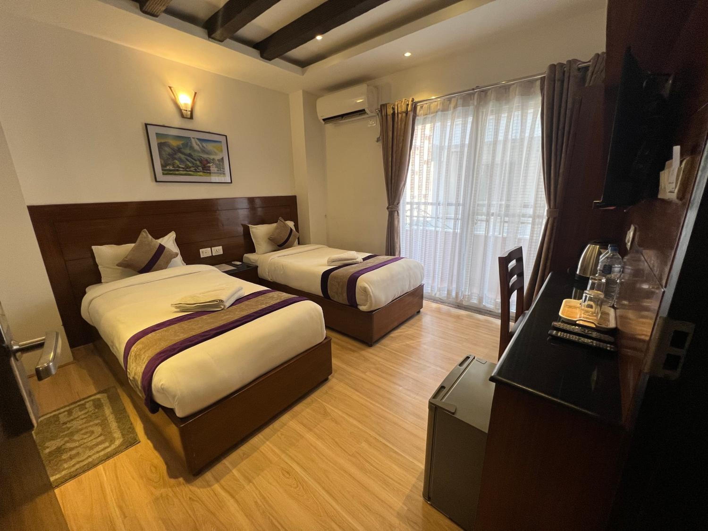 Deluxe Twin Room