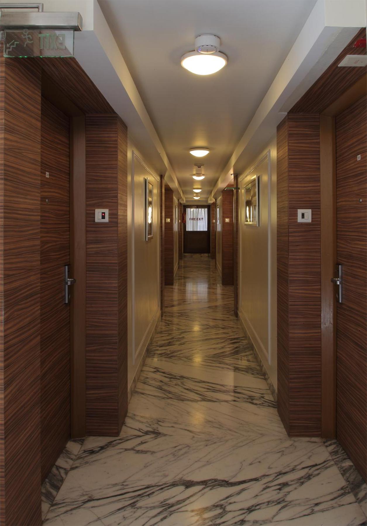 Standard Twin Room - Photo 3