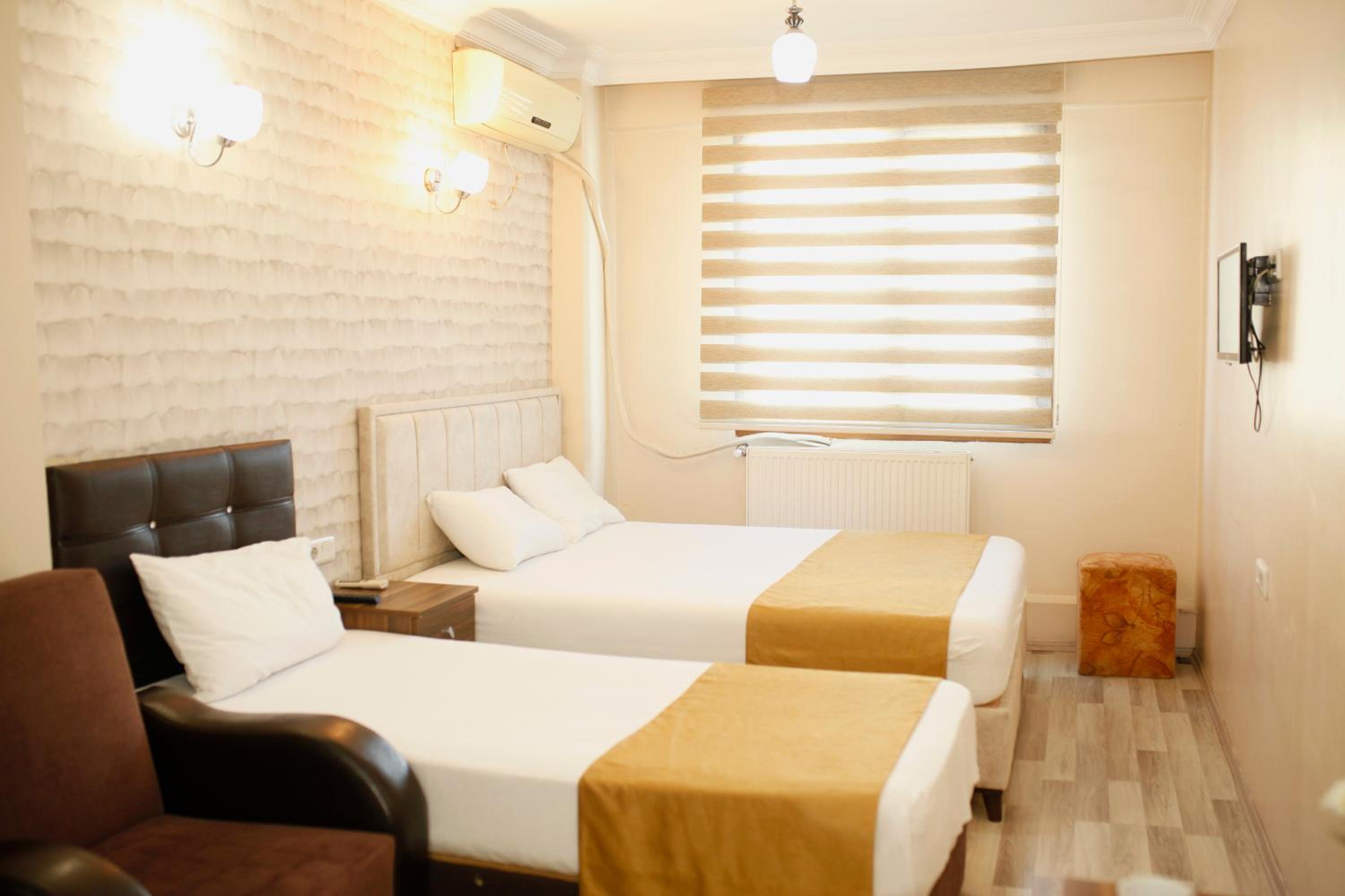 Comfort Triple Room photo 3