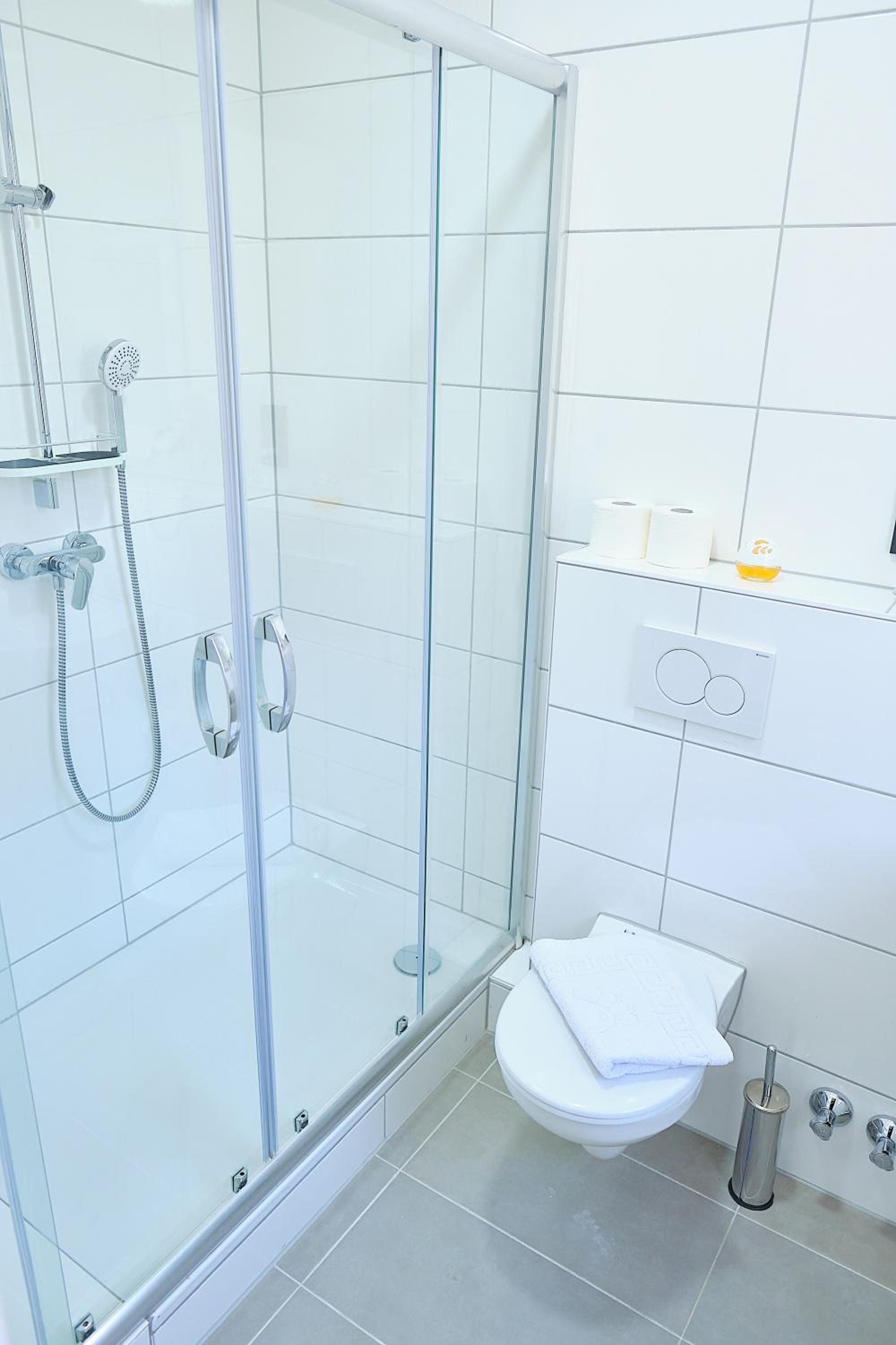 Basic Triple Room photo 3
