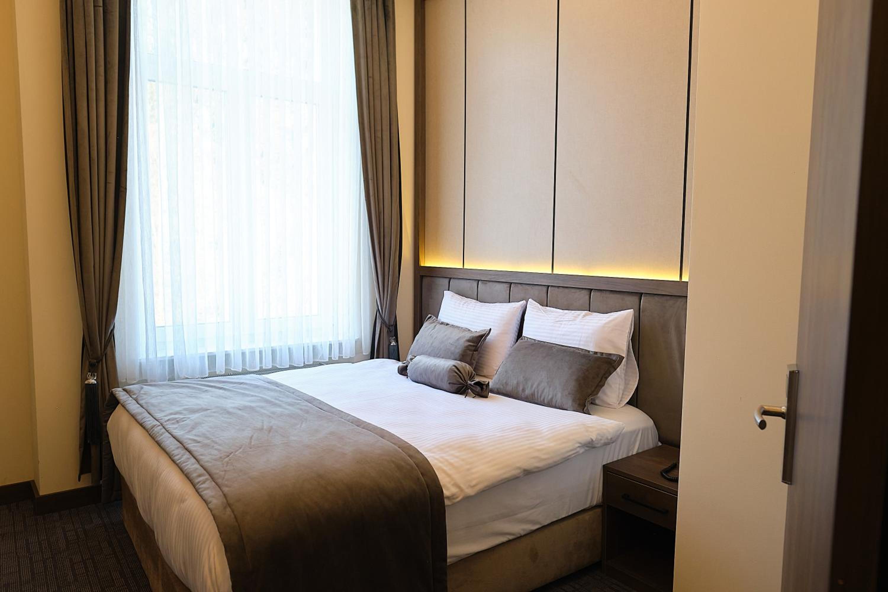 Basic Triple Room photo 1