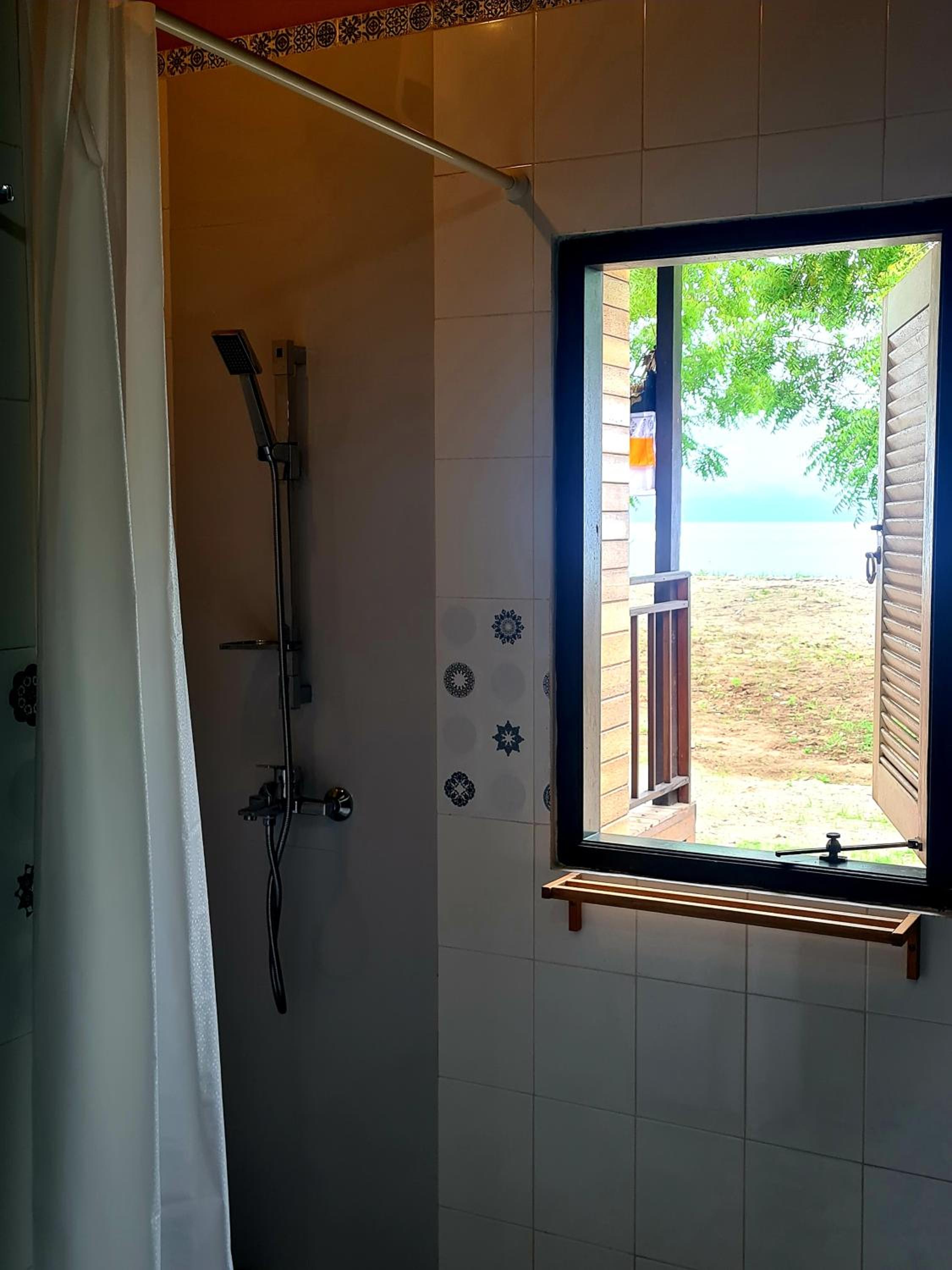 Twin Room with Sea View photo 3