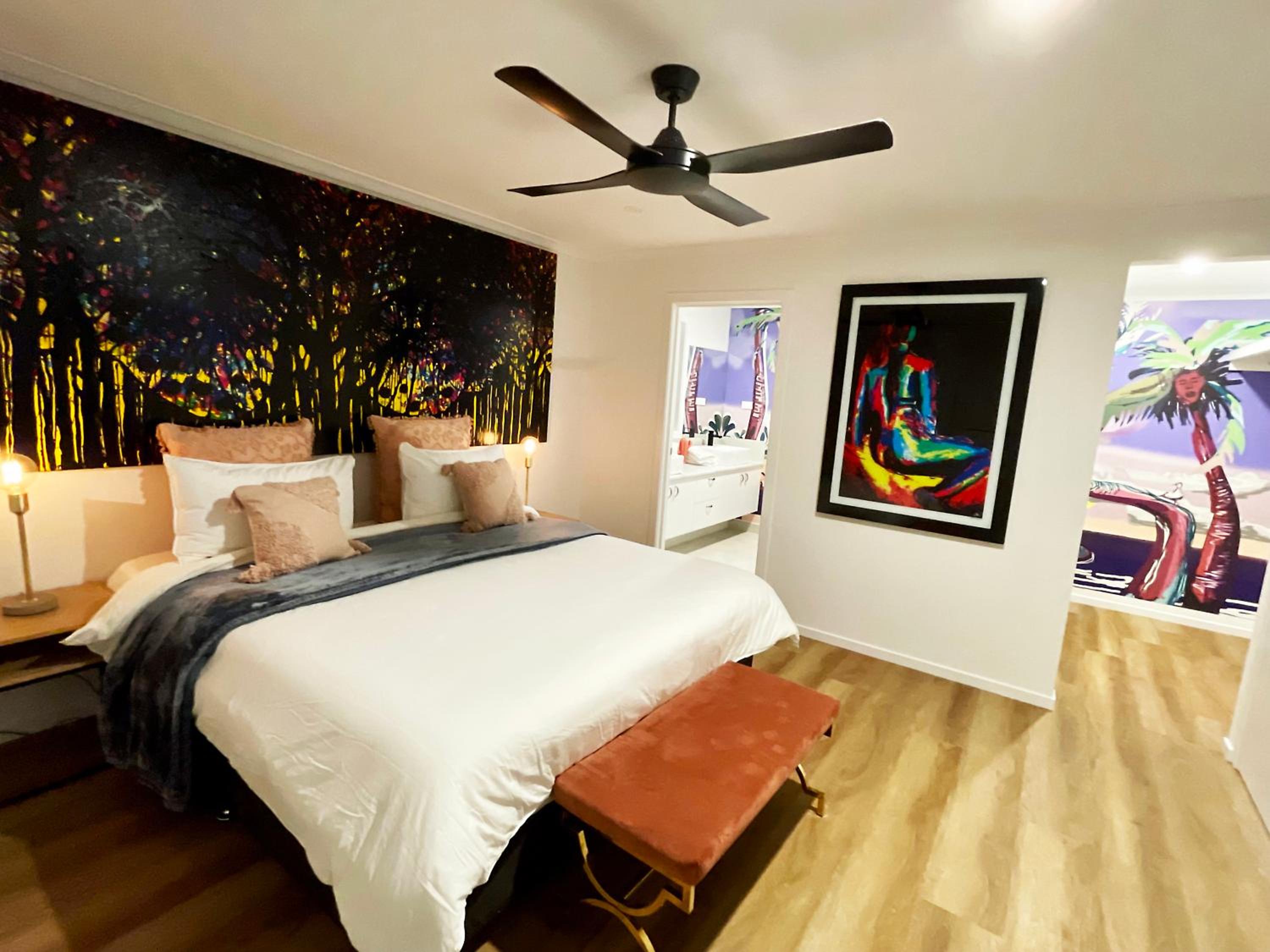 Four-Bedroom House photo 2