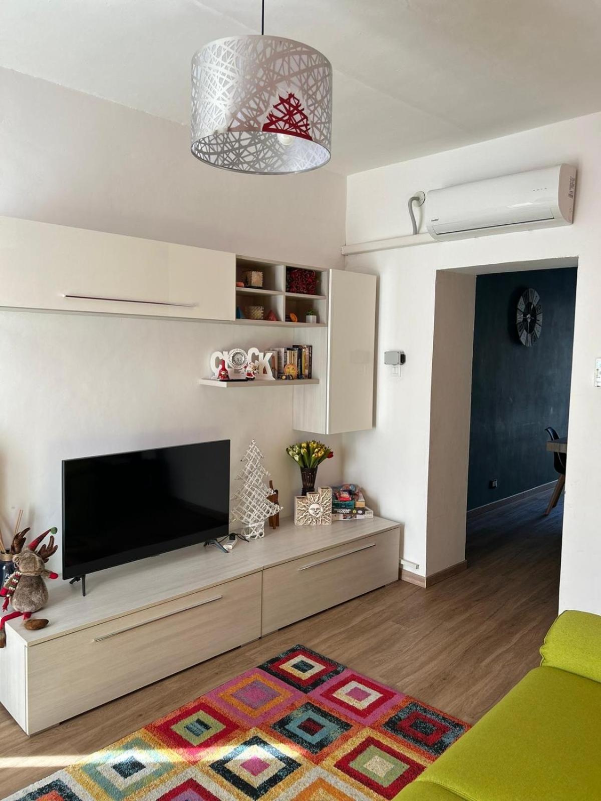 Apartment - Split Level photo 2