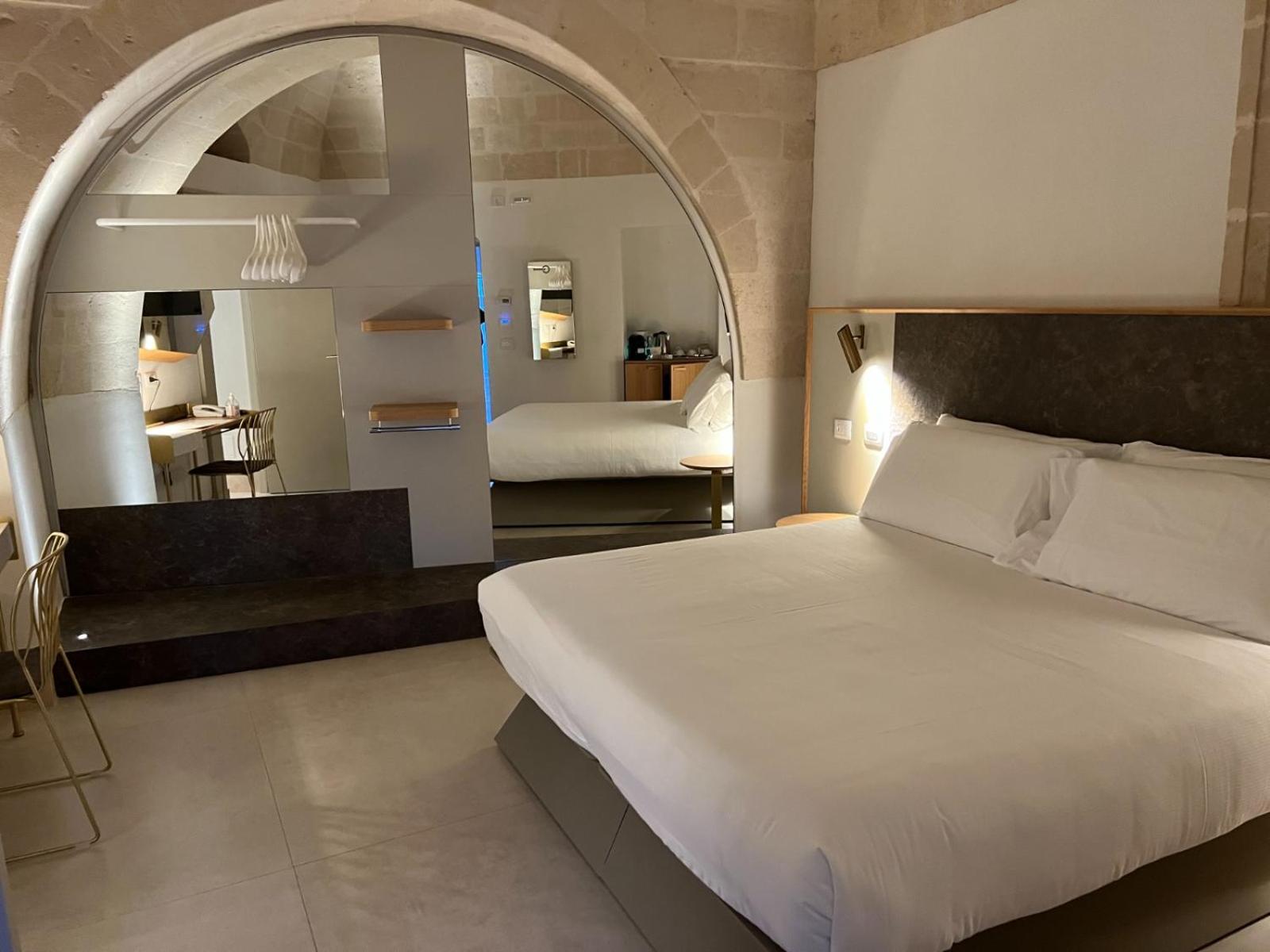Deluxe Double Room - Photo 1