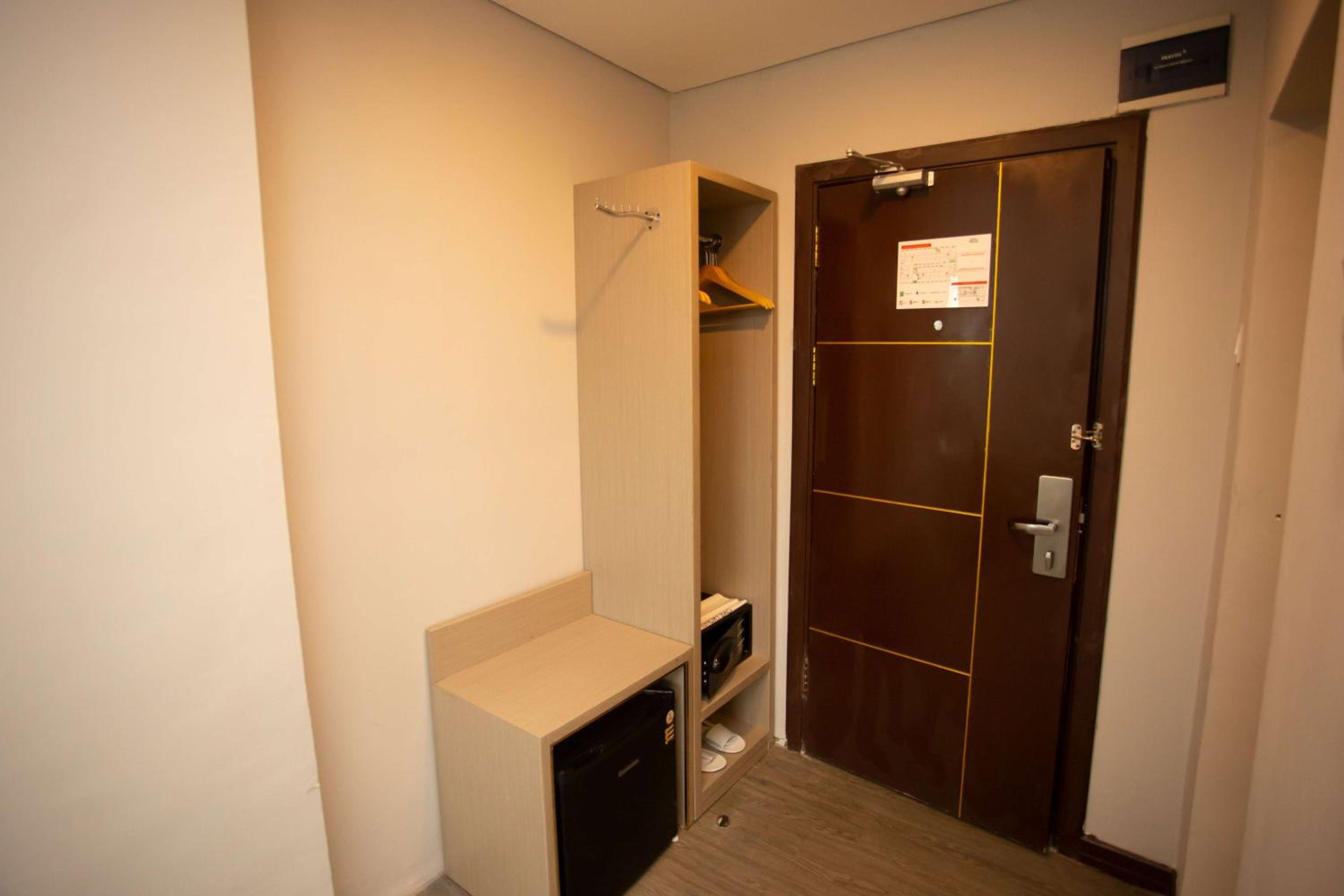 Superior Double Room - Smoking - Photo 7