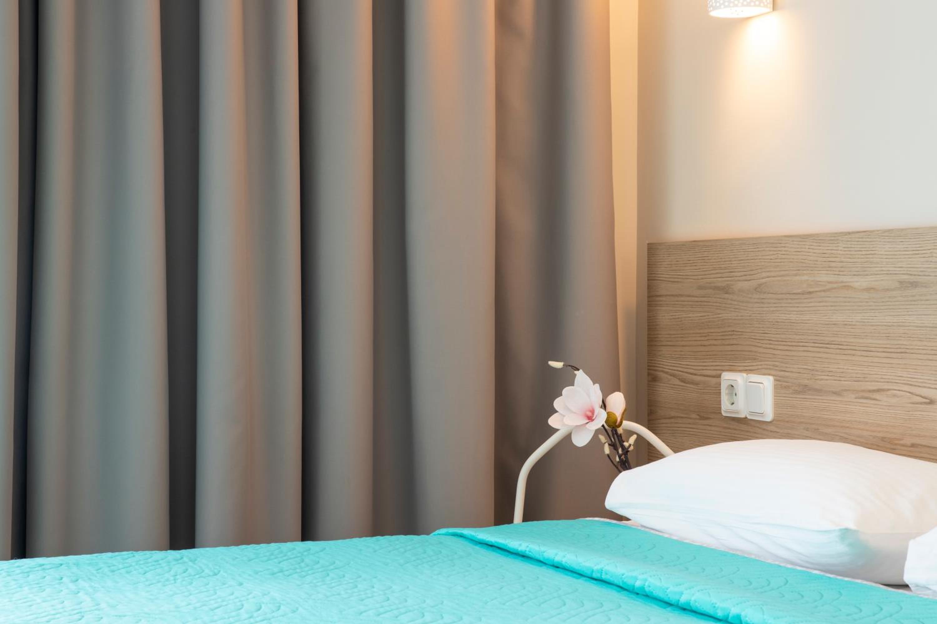 Deluxe Double Room with Sea View - Photo 10