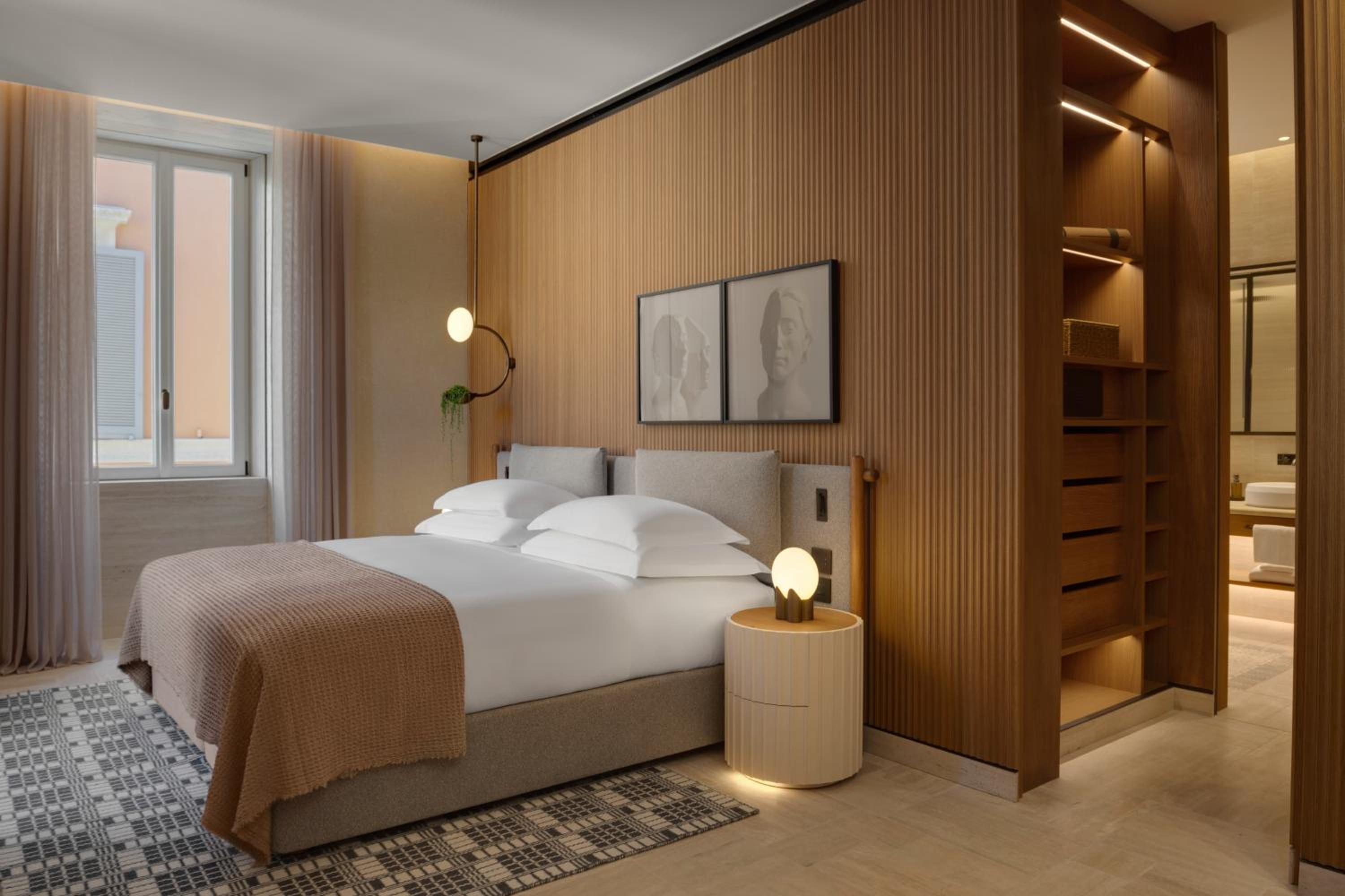 Deluxe Junior Suite photo 1