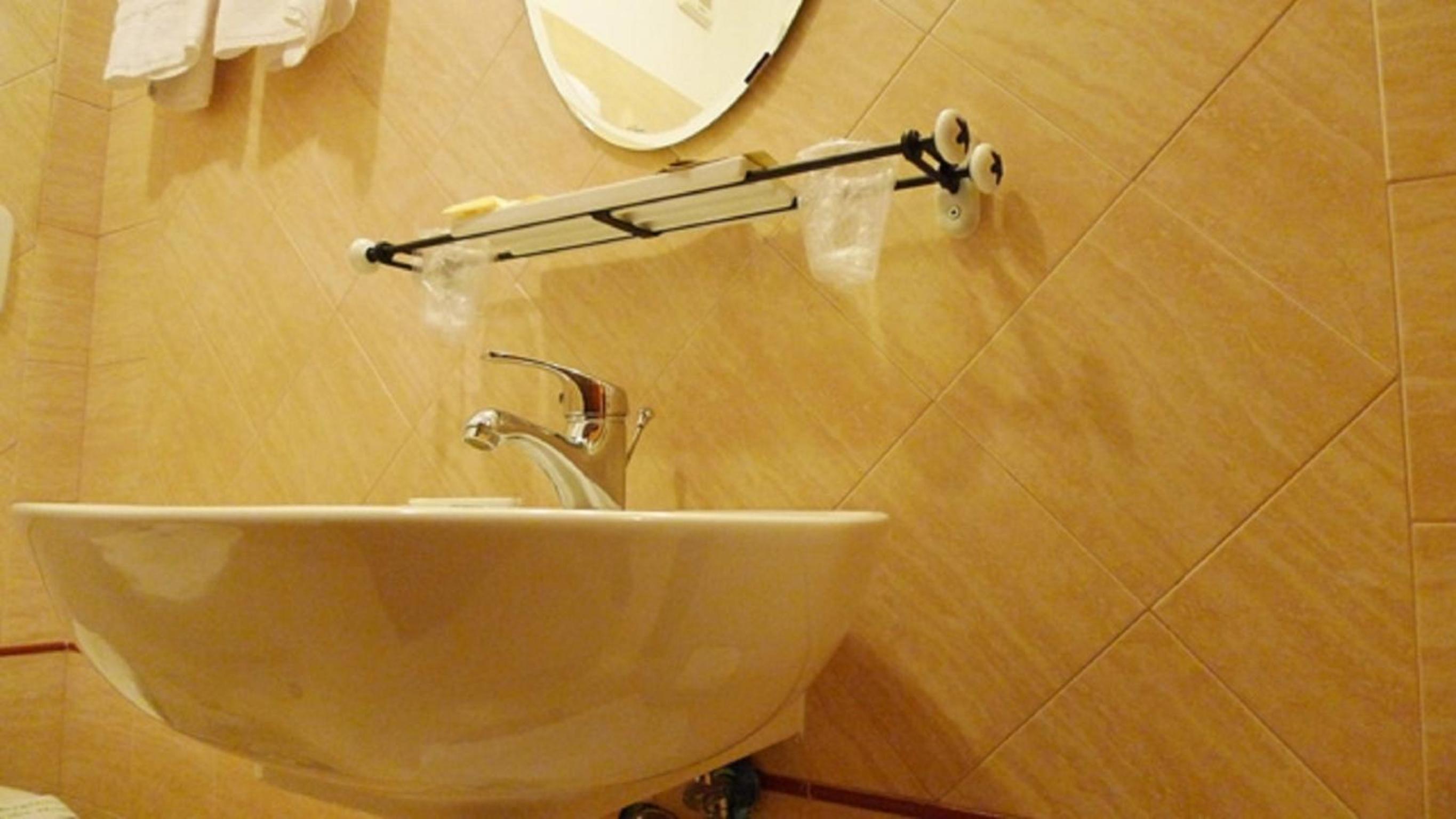 Classic Single Room with Shower photo 2