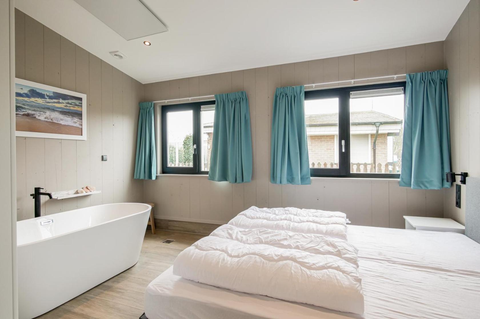 One-Bedroom House photo 1