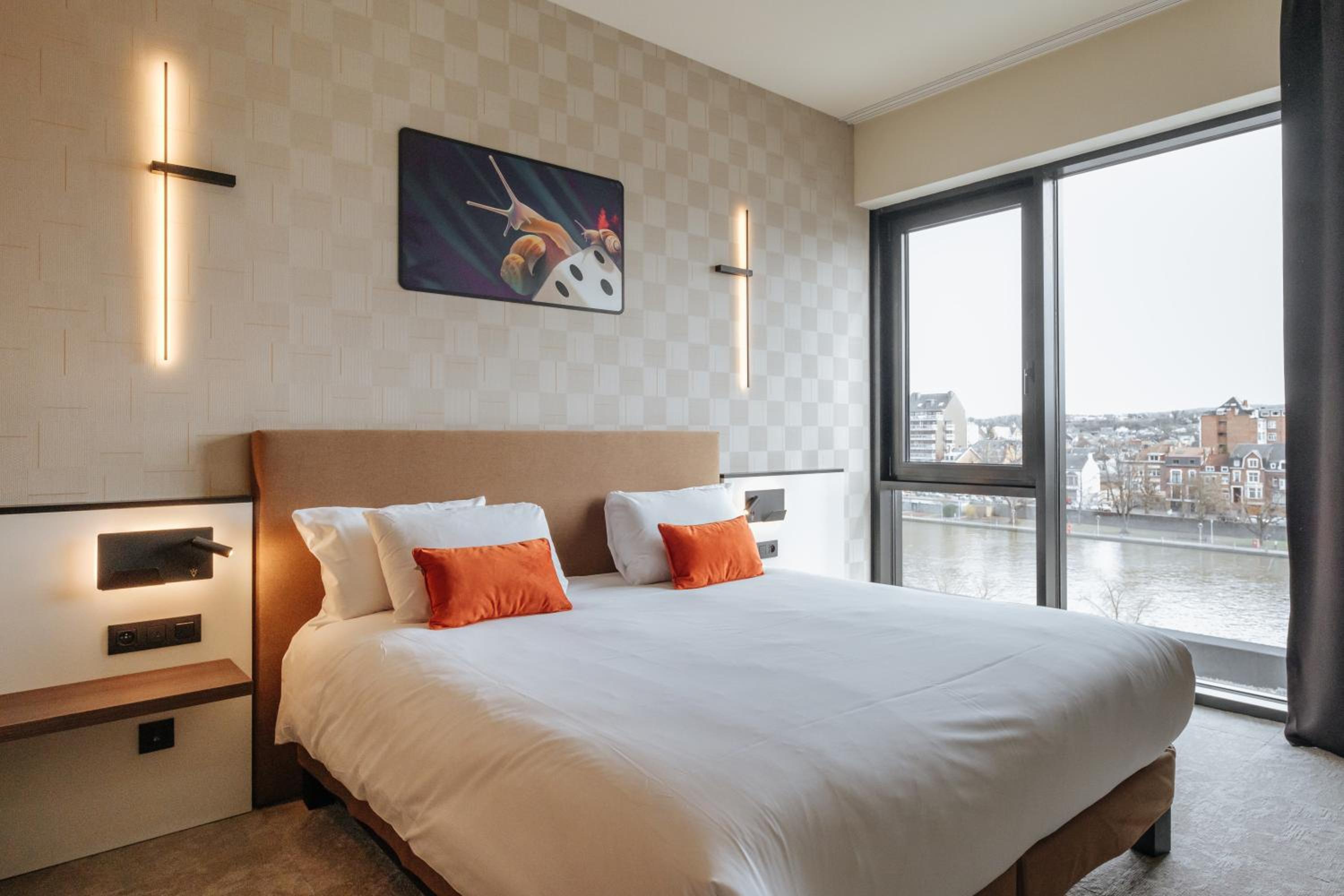 Classic King Room with River View - Photo 1