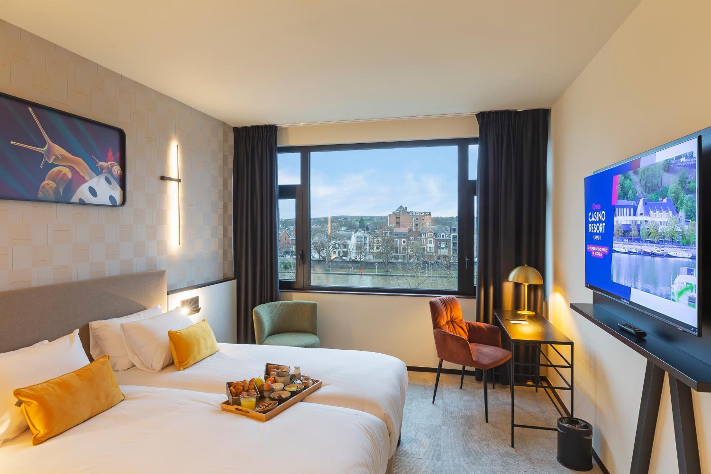 Classic Twin Room with River View - Photo 7