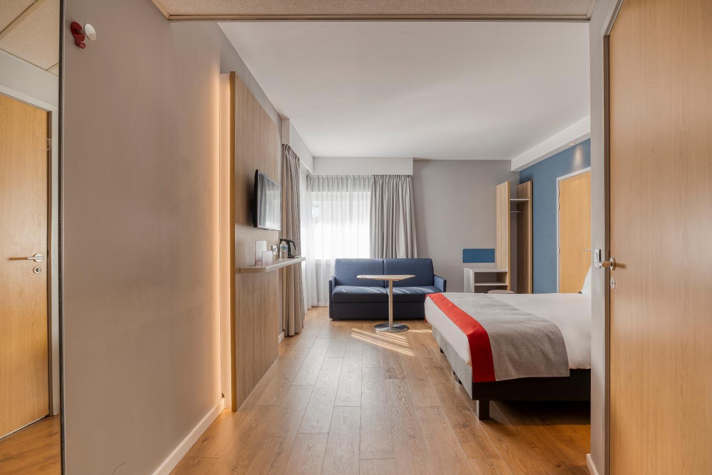 Standard Double Room - Mobility Access - Photo 5