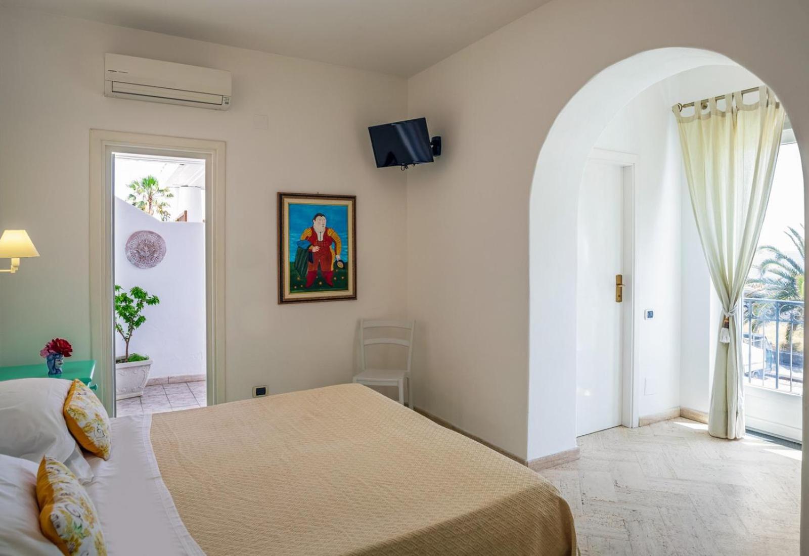 Deluxe Double Room with Sea View Terrace