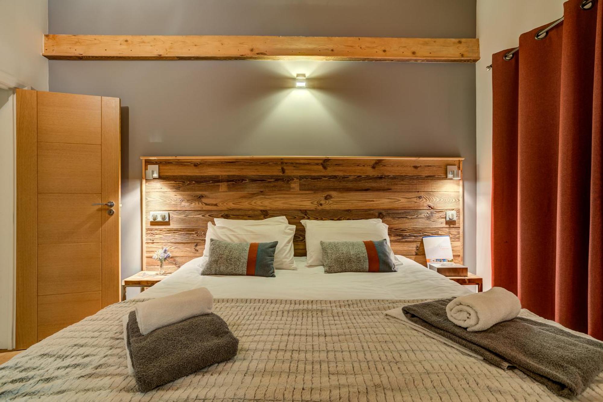 Double or Twin Room with Private Bathroom photo 3