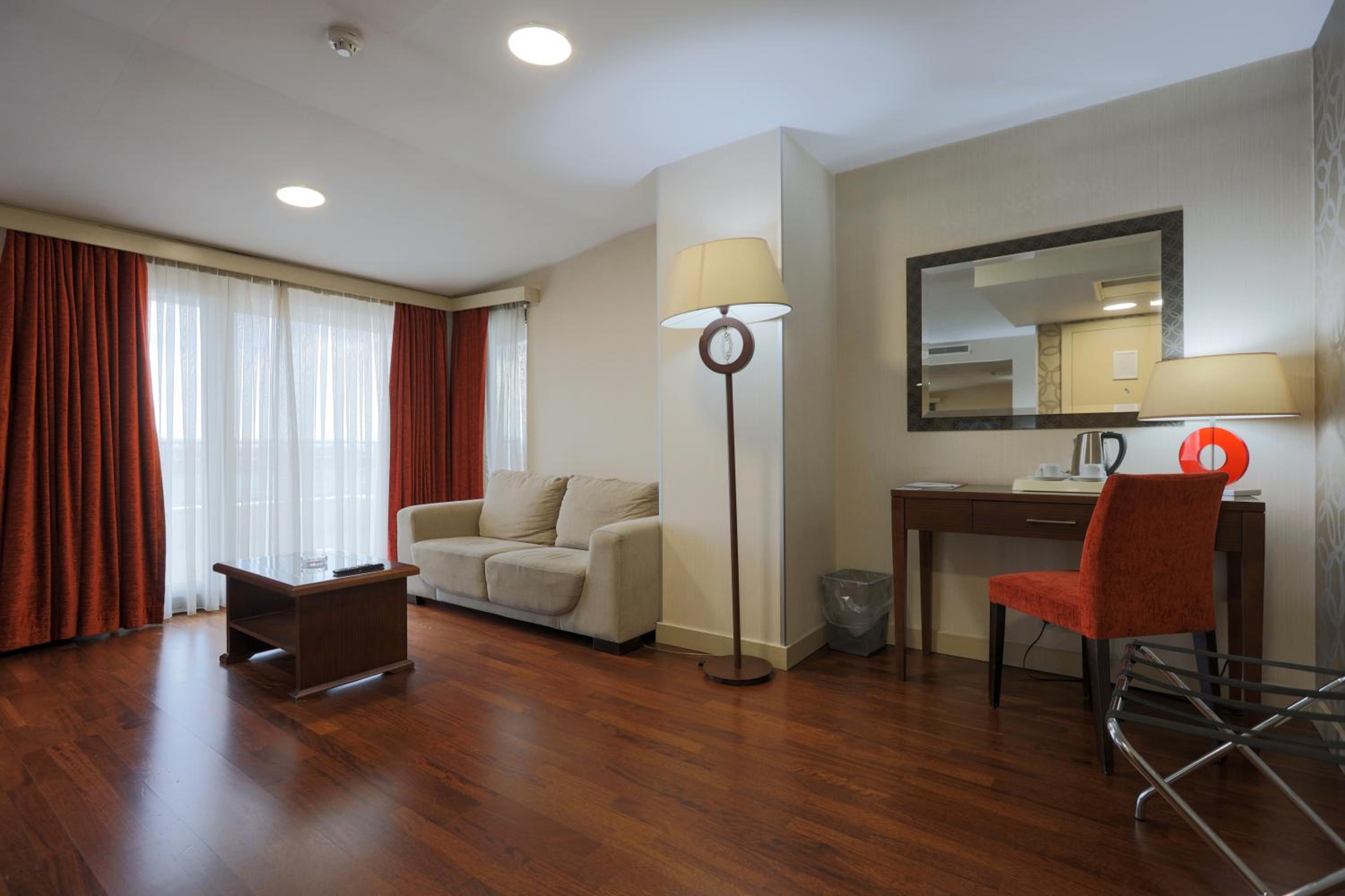 Suite with Terrace photo 2