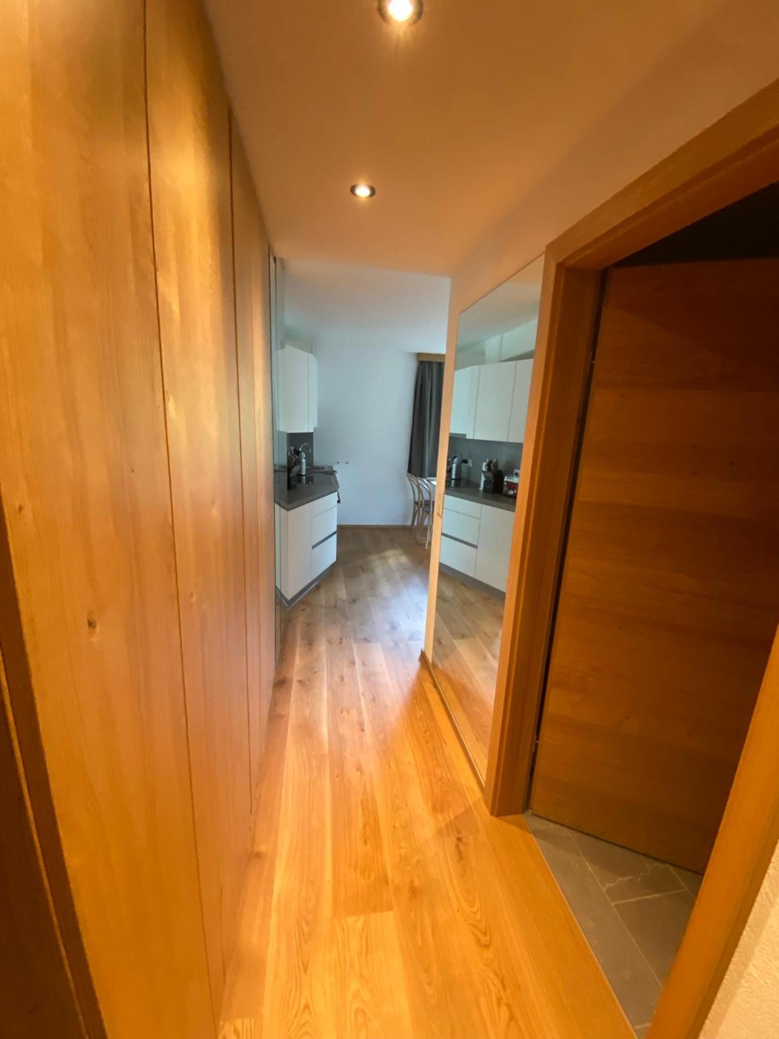 Deluxe Apartment photo 2