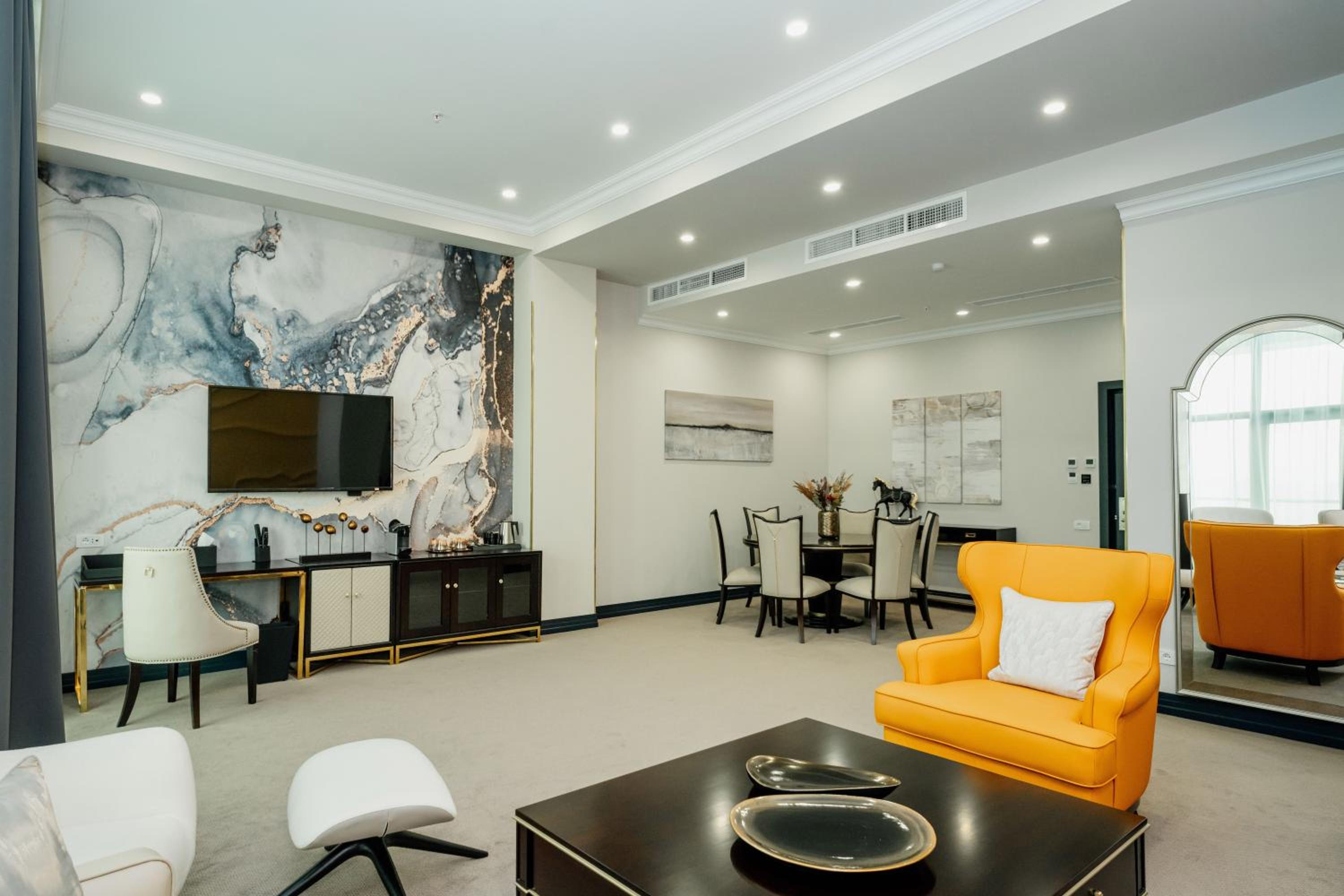 Executive Suite photo 2