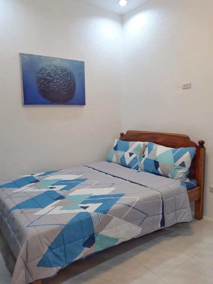 Double Room with Private Bathroom - Photo 15