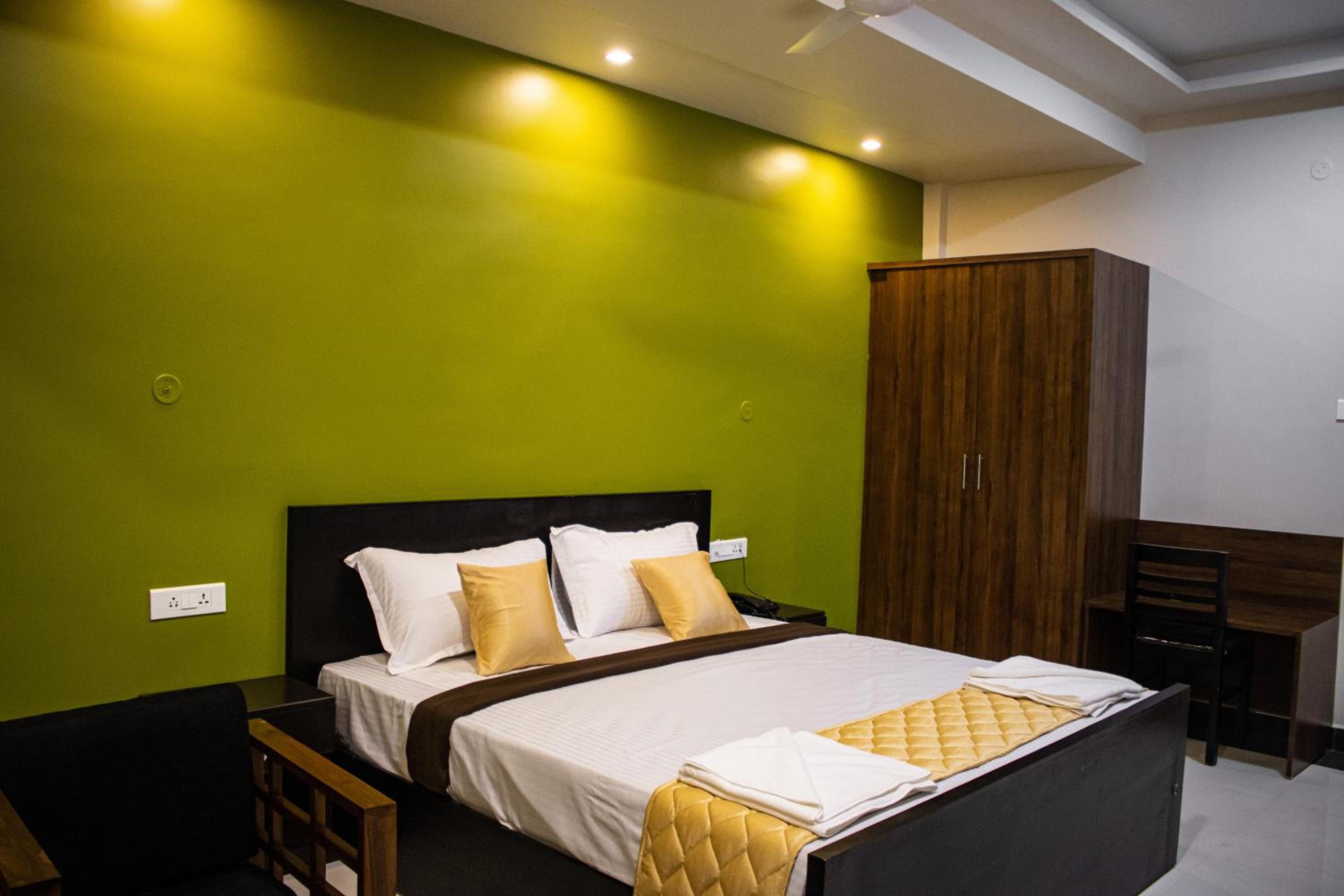 Deluxe King Room