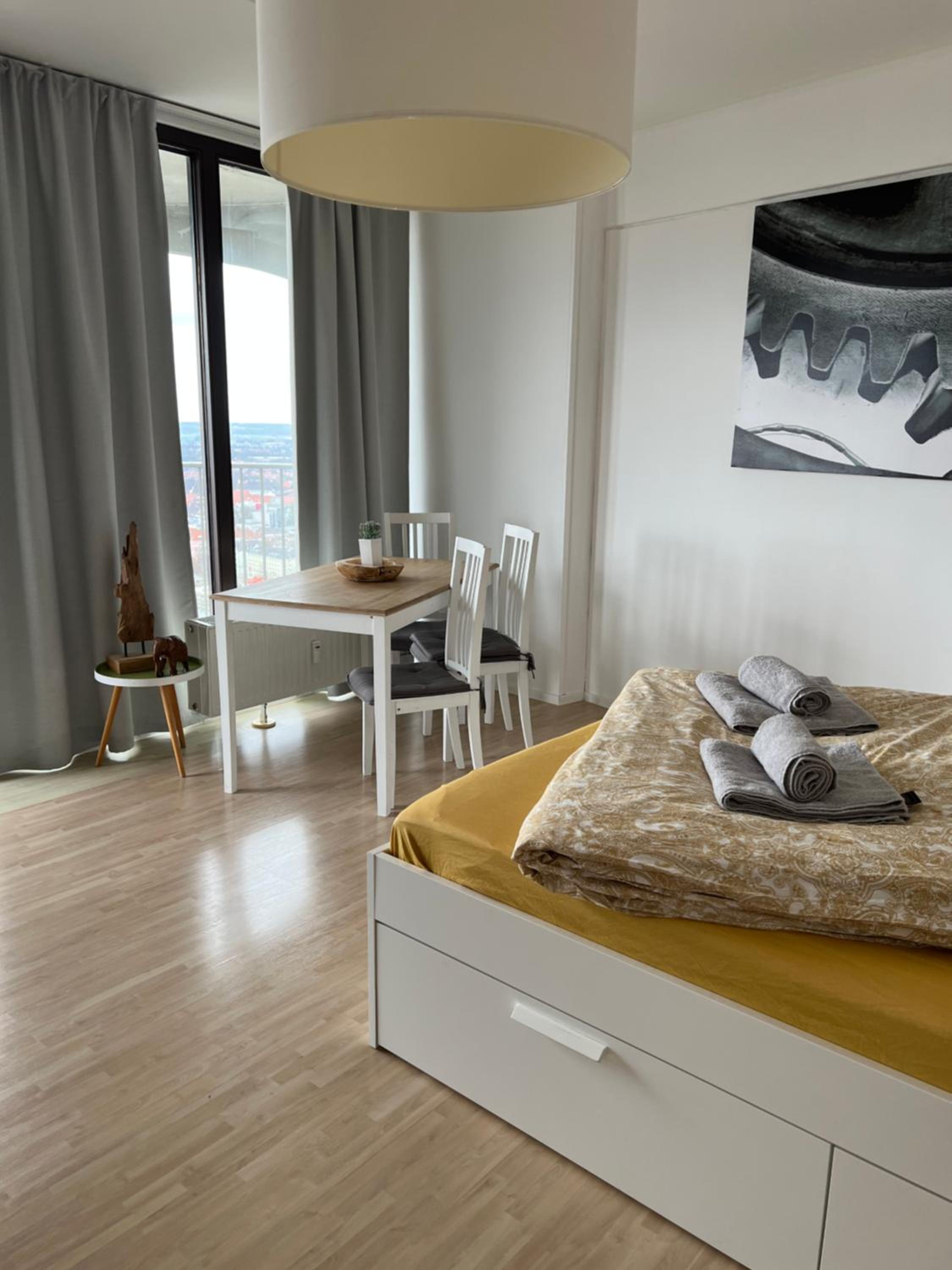 Apartment with Balcony photo 2