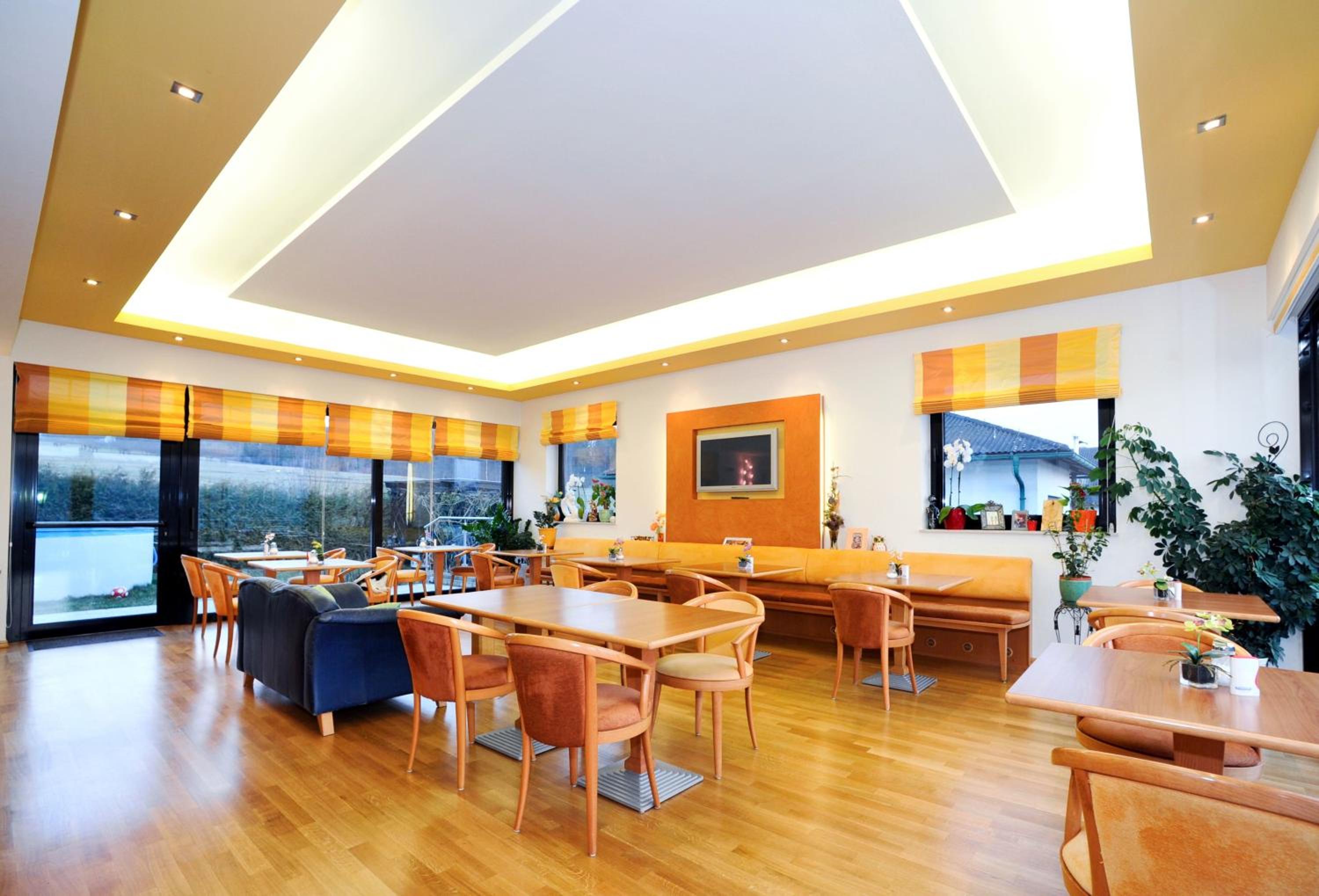 Apartment with Terrace photo 2