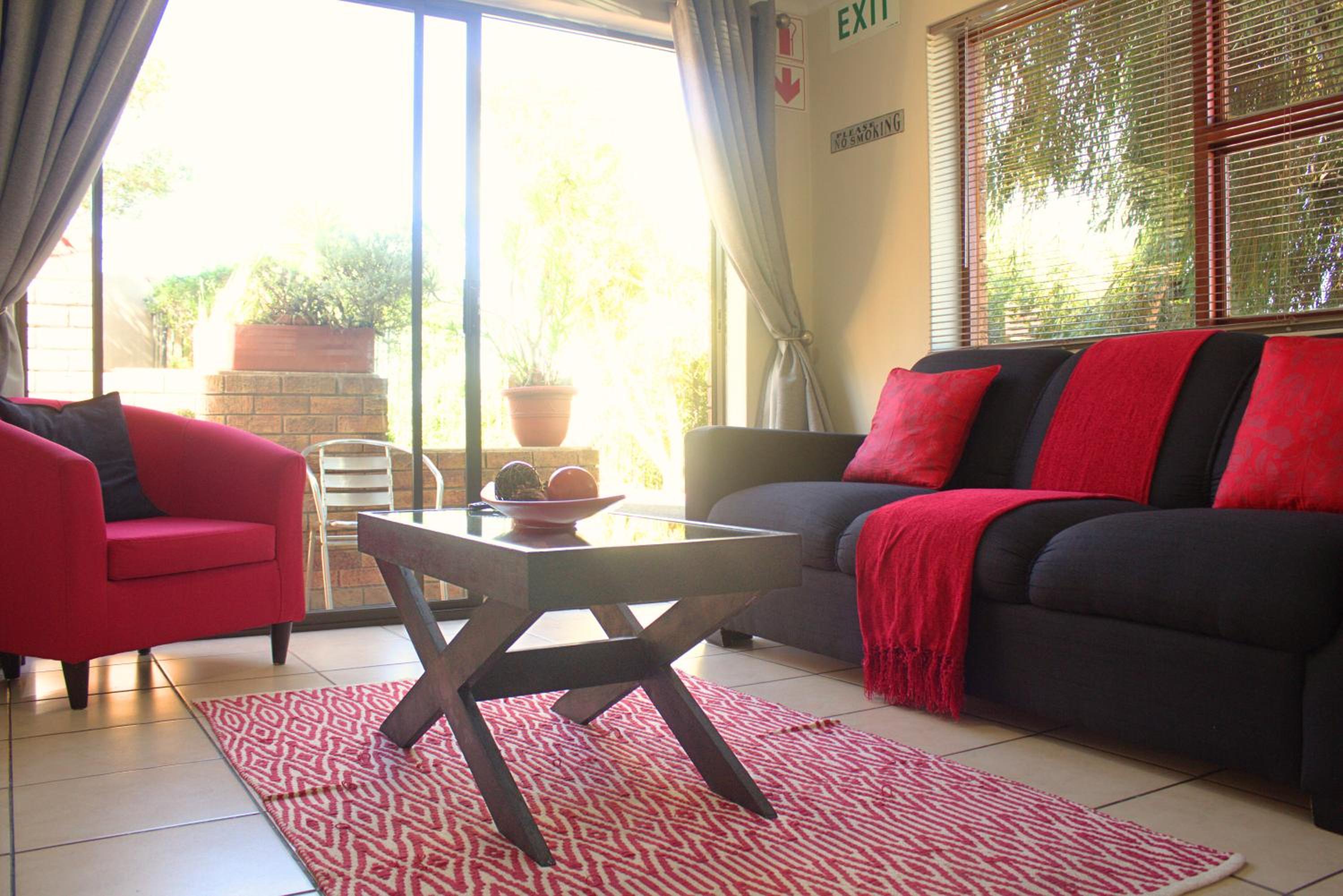 Family Room with Terrace photo 3