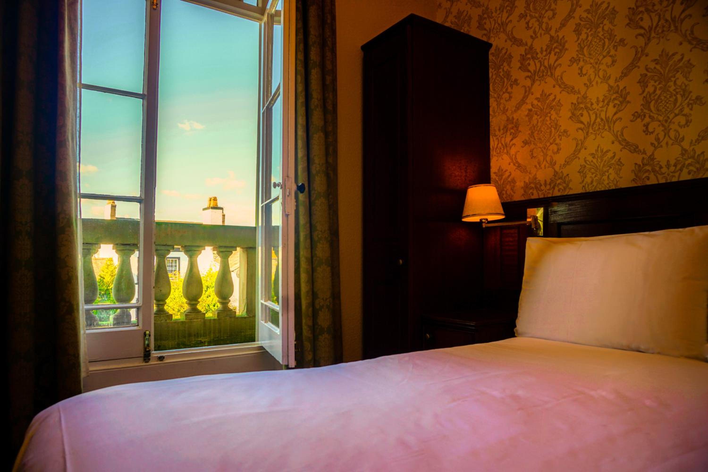 Standard Double Room - Photo 2