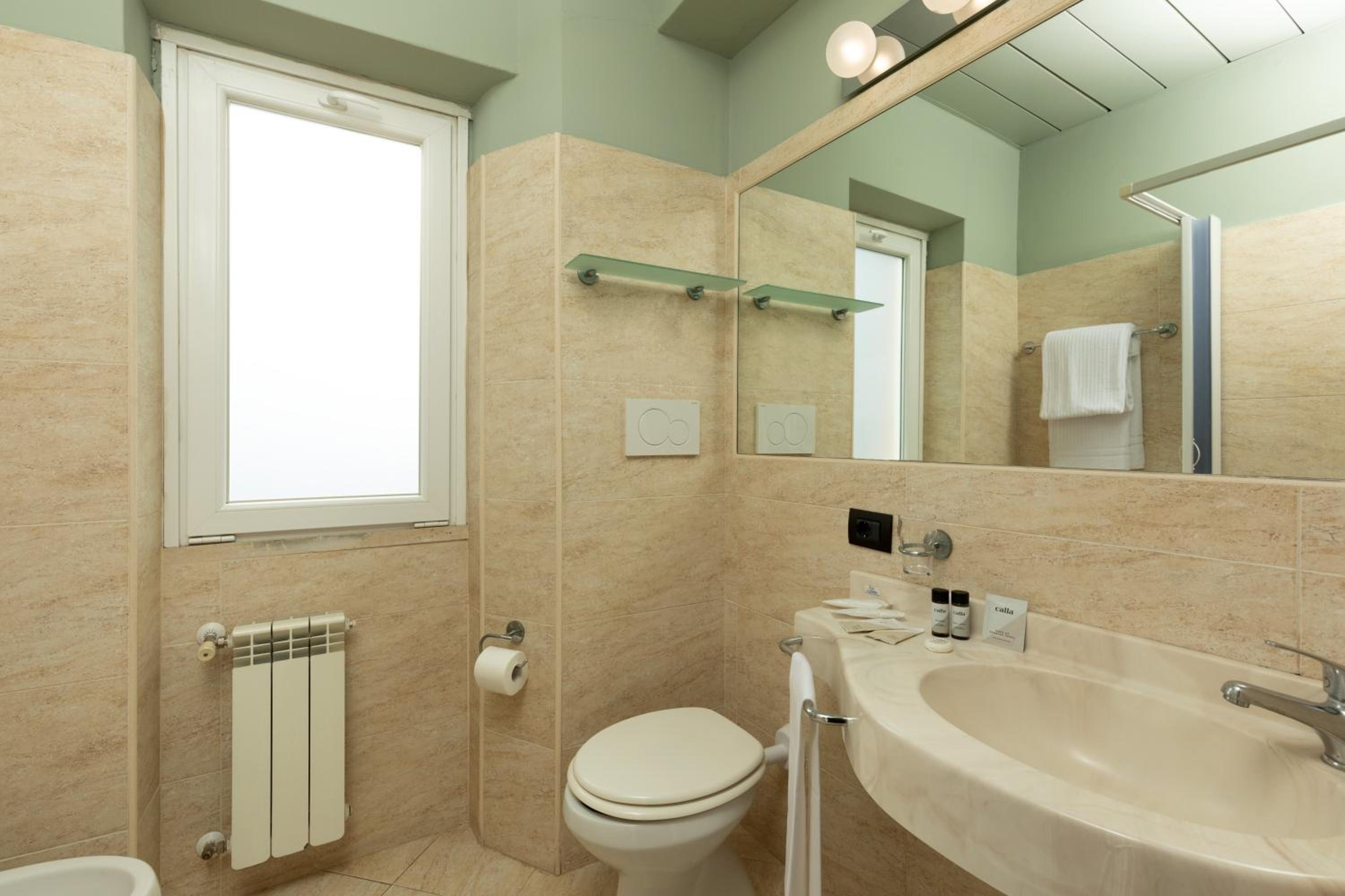 Superior Triple Room photo 2