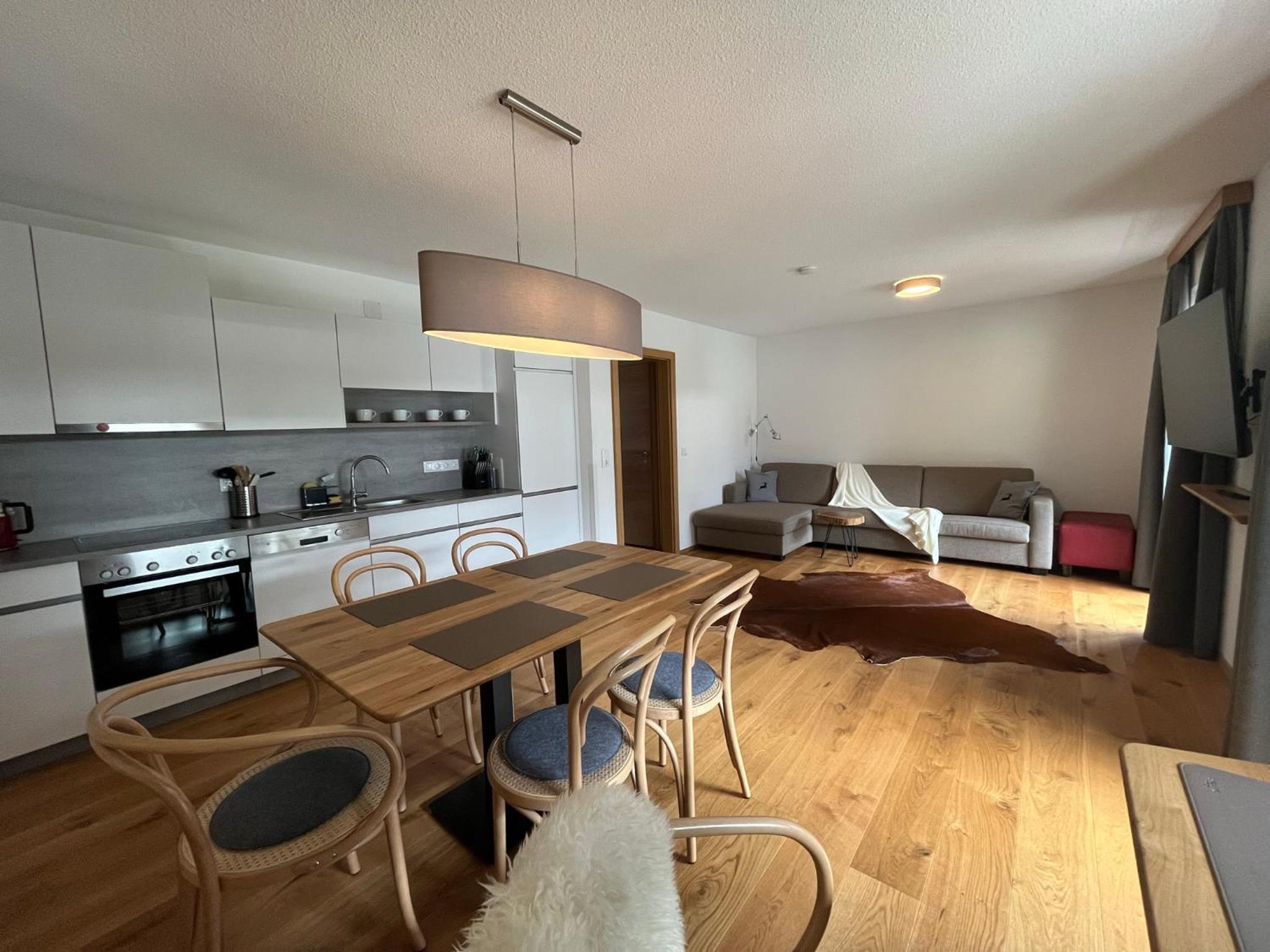 Apartment with View and Balcony photo 2