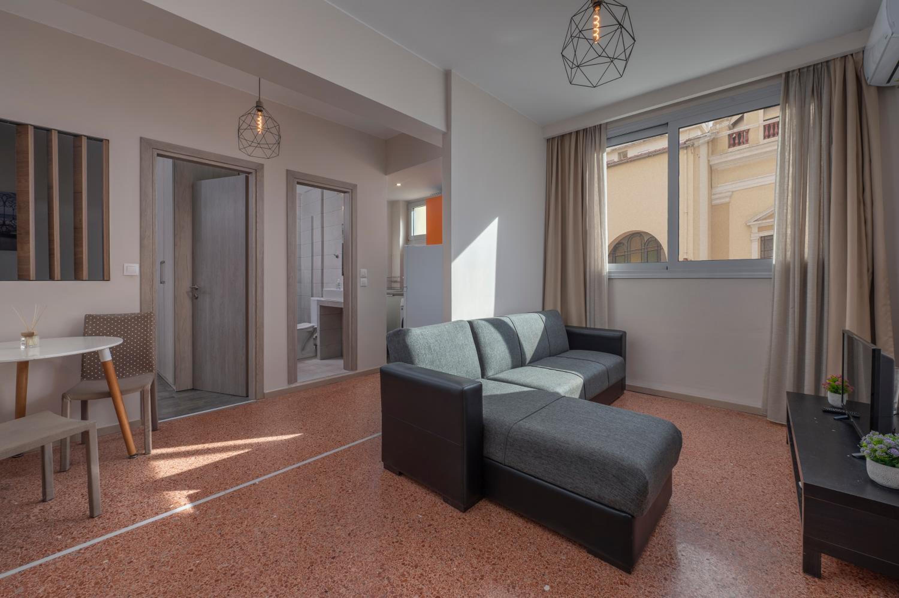 One-Bedroom Apartment