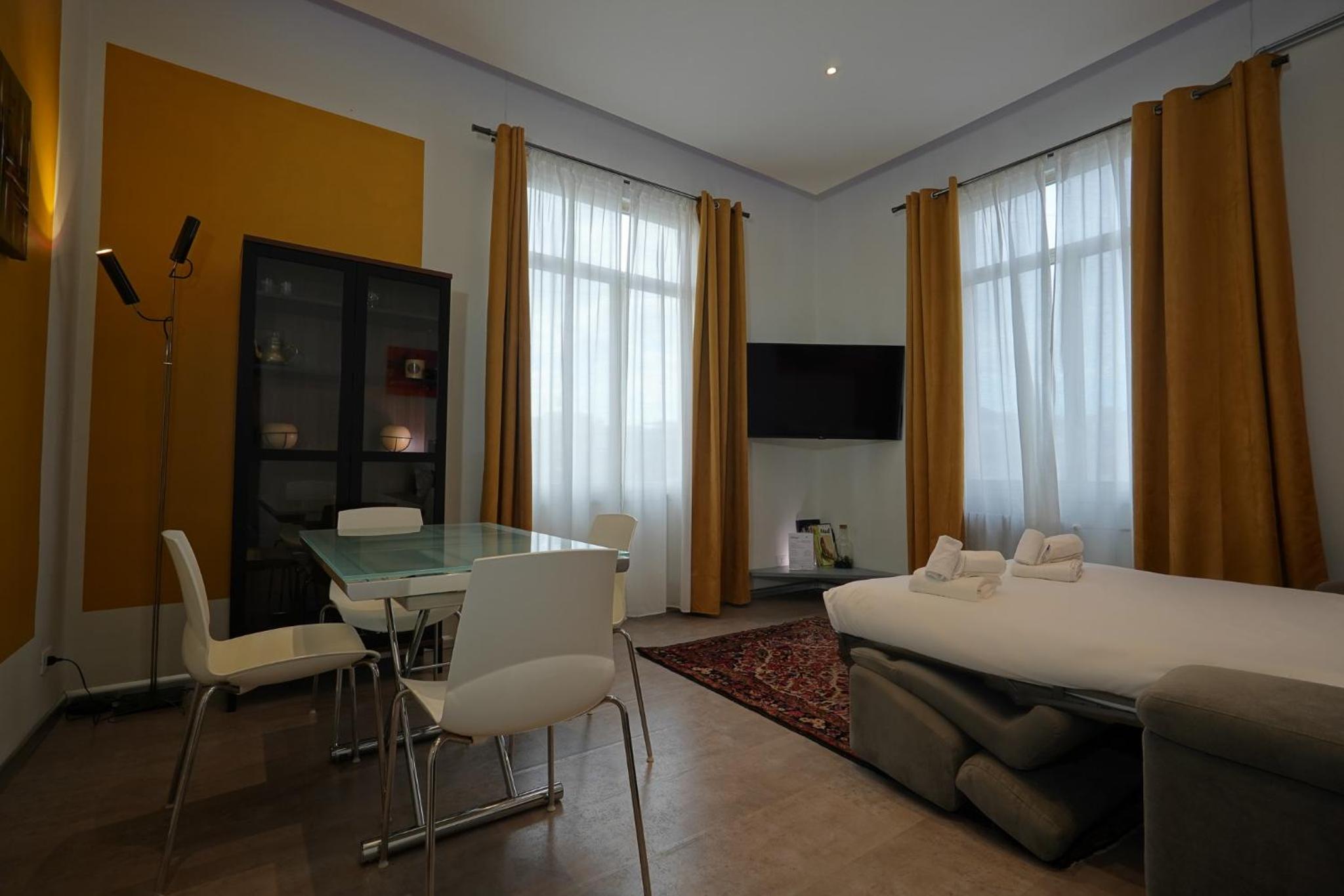 Deluxe Apartment photo 2