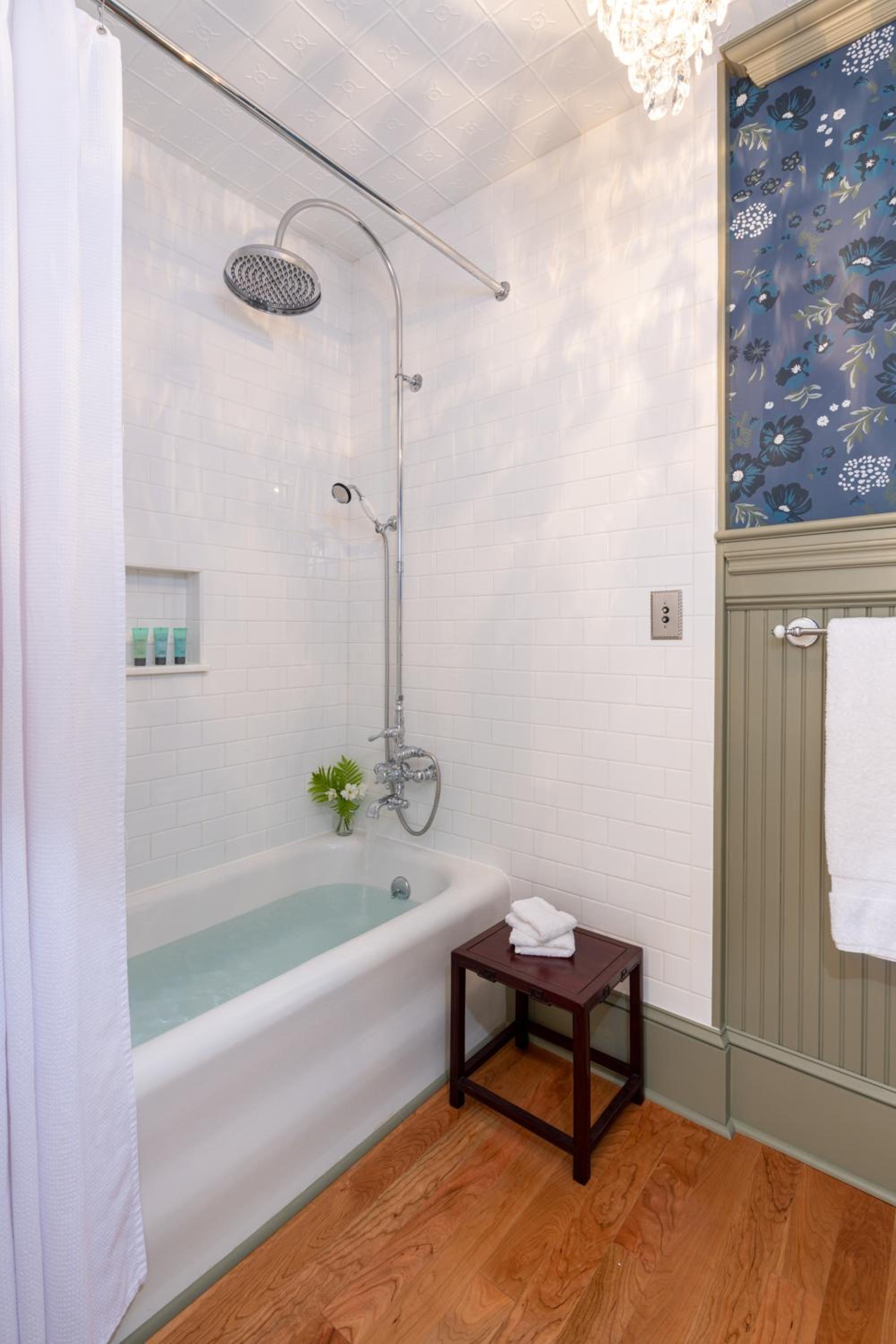 Premium Queen Room photo 3