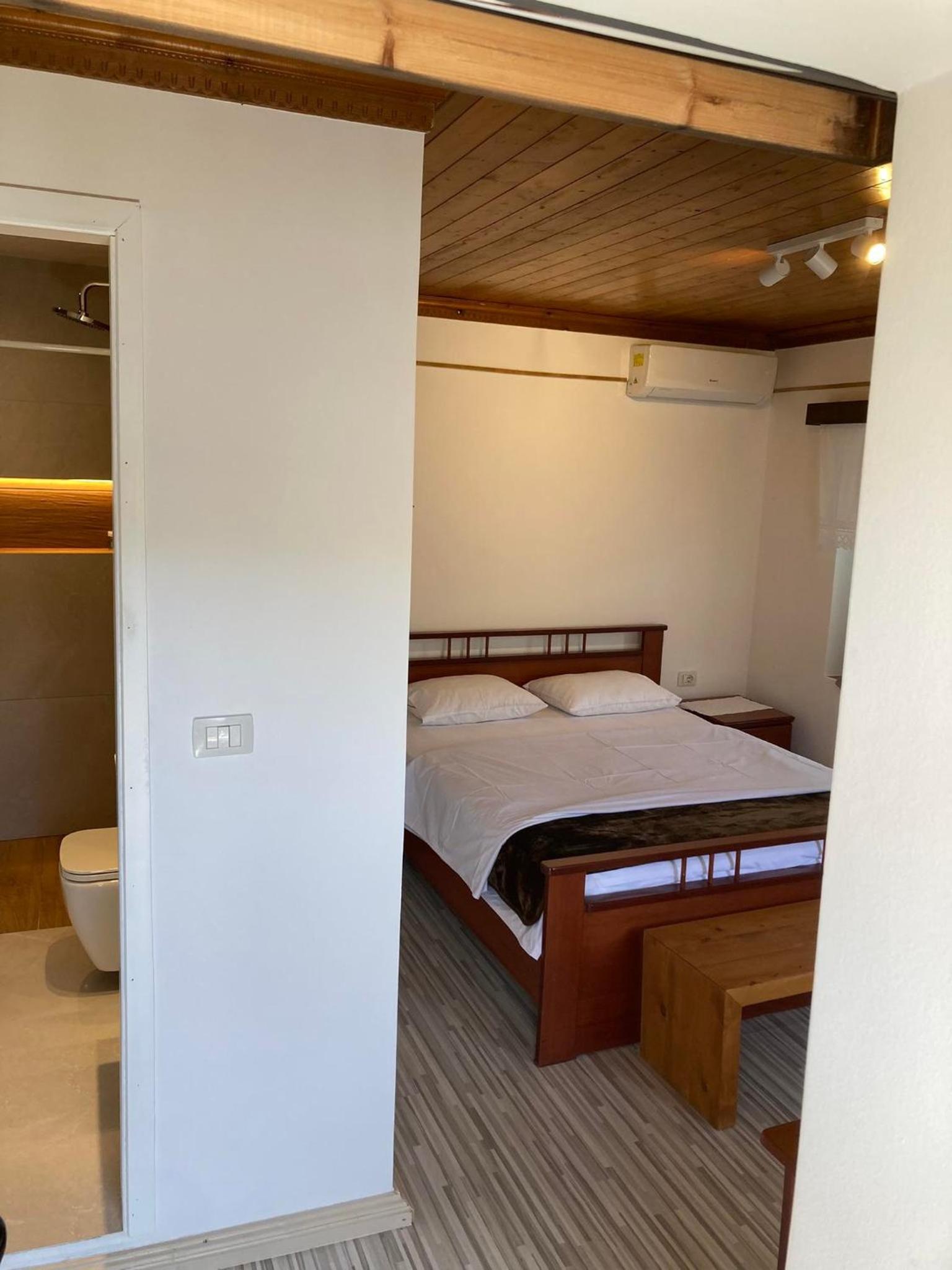 Deluxe Double Room with Balcony photo 1