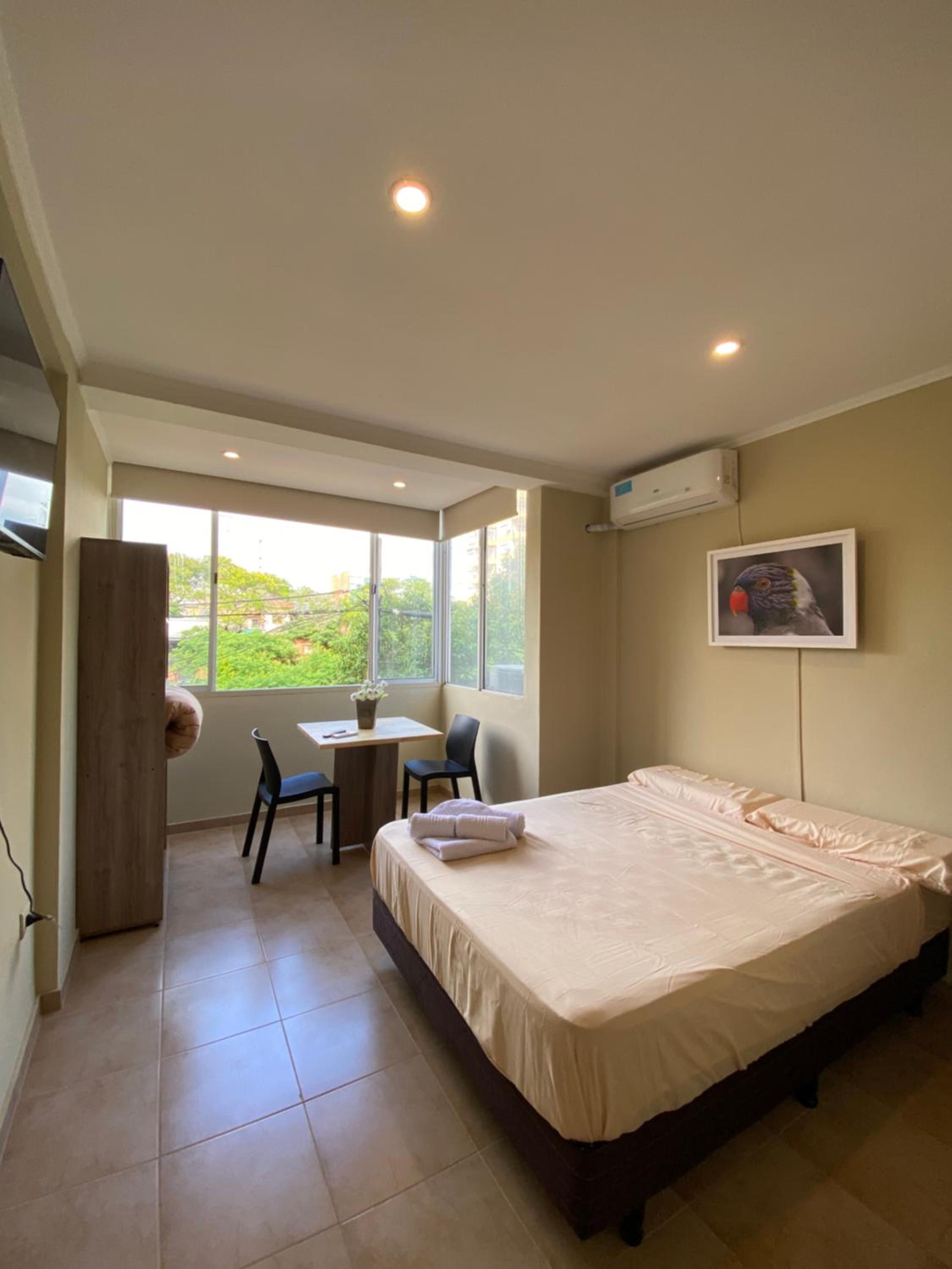 One-Bedroom Apartment photo 1