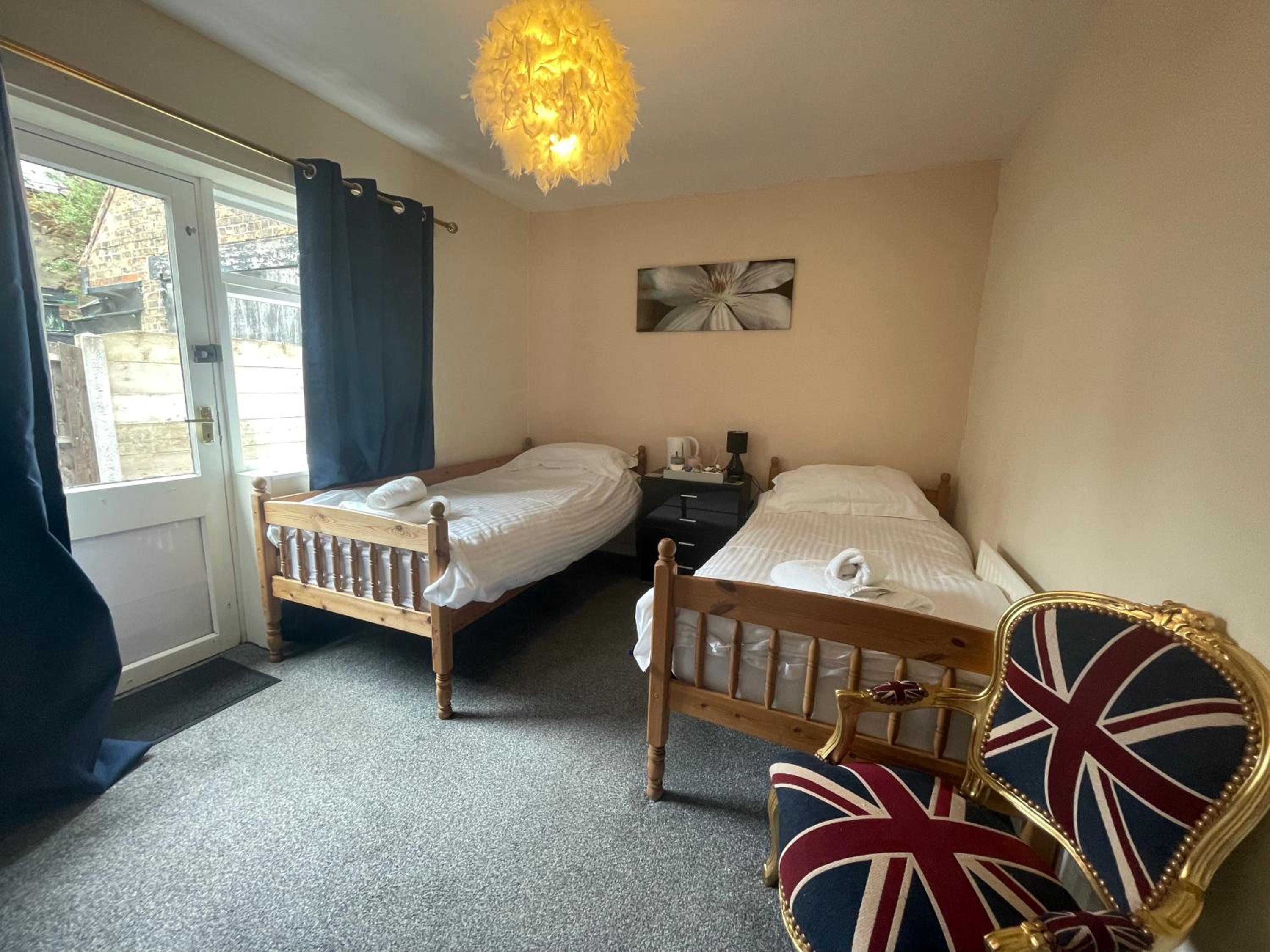 Twin Room En-Suite Ground Floor