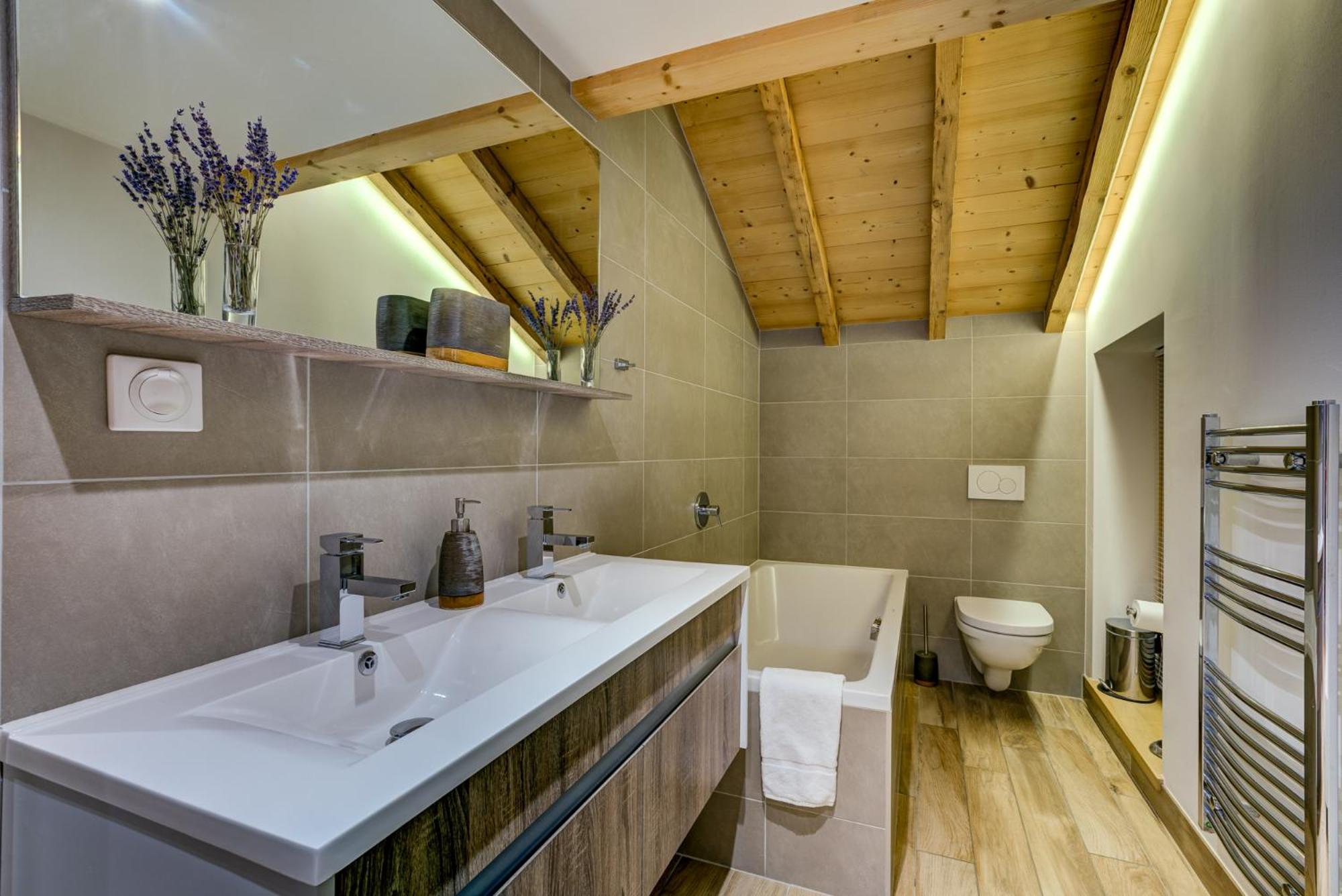 Double or Twin Room with Private Bathroom photo 1