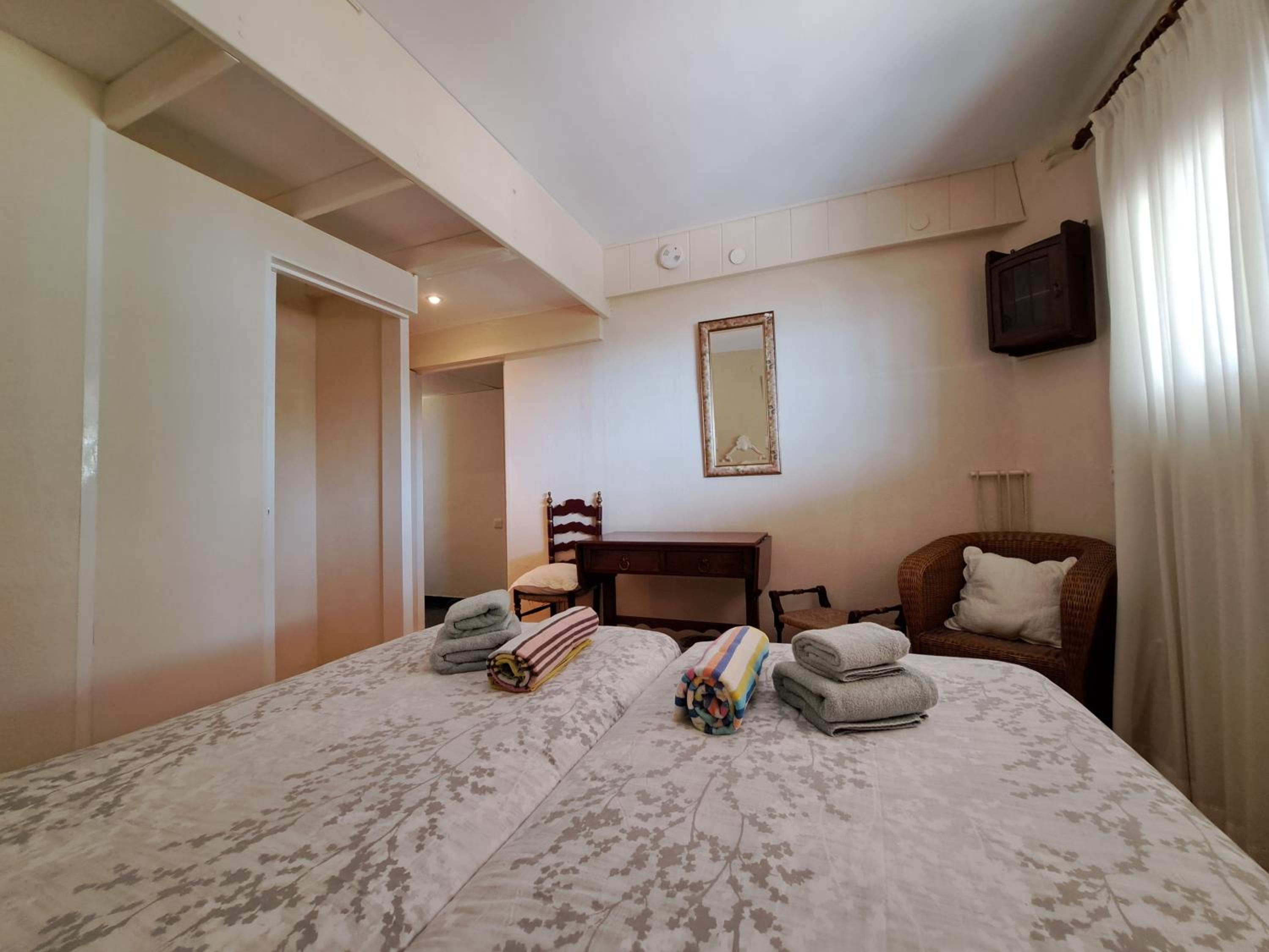 Standard Twin Room with Garden View photo 3