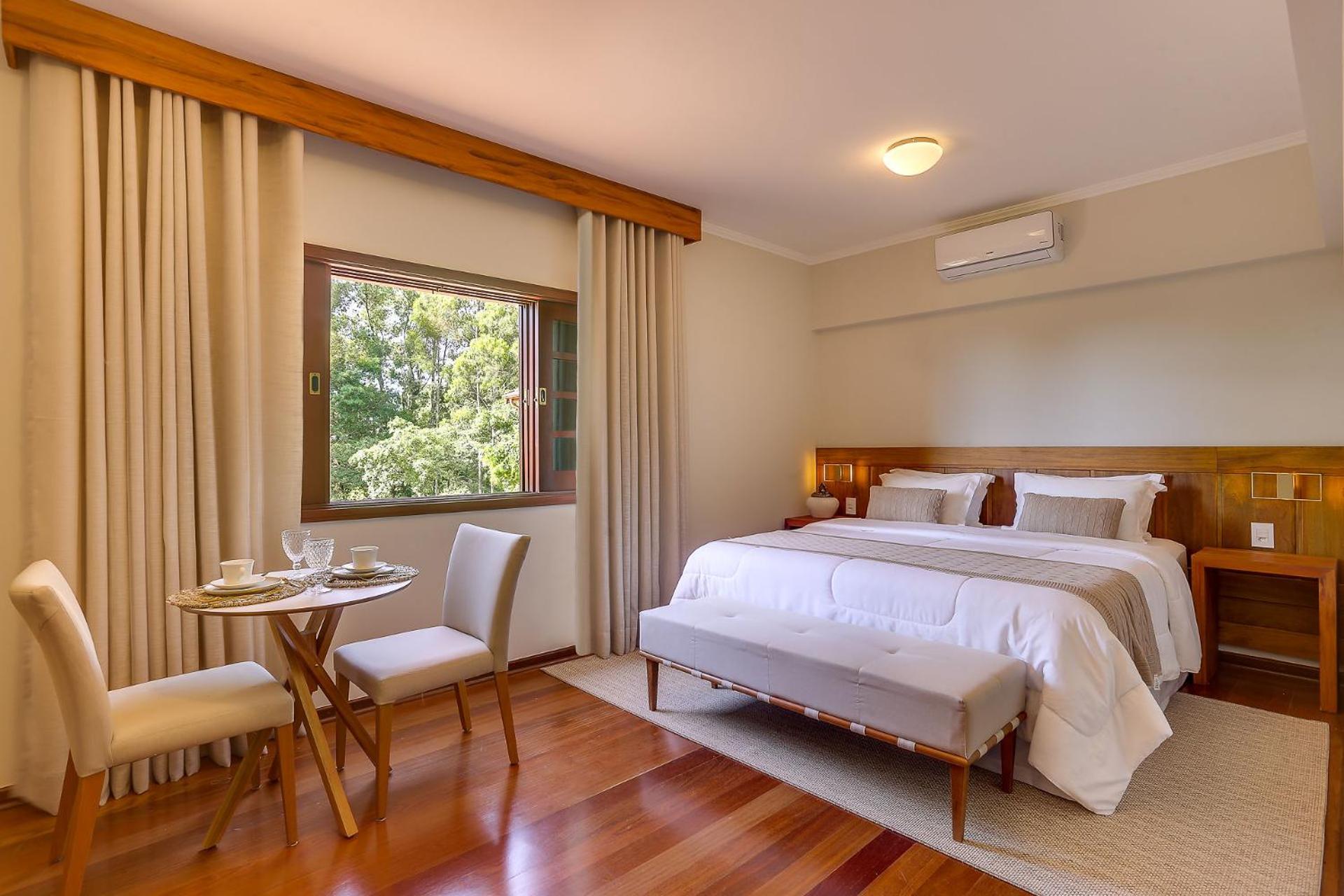 Superior King Suite - Photo 2