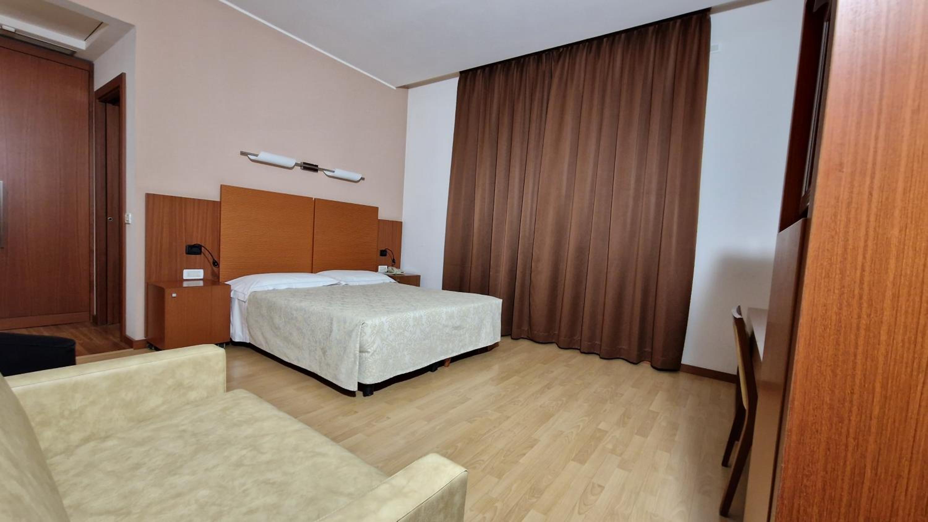 Double Room photo 2