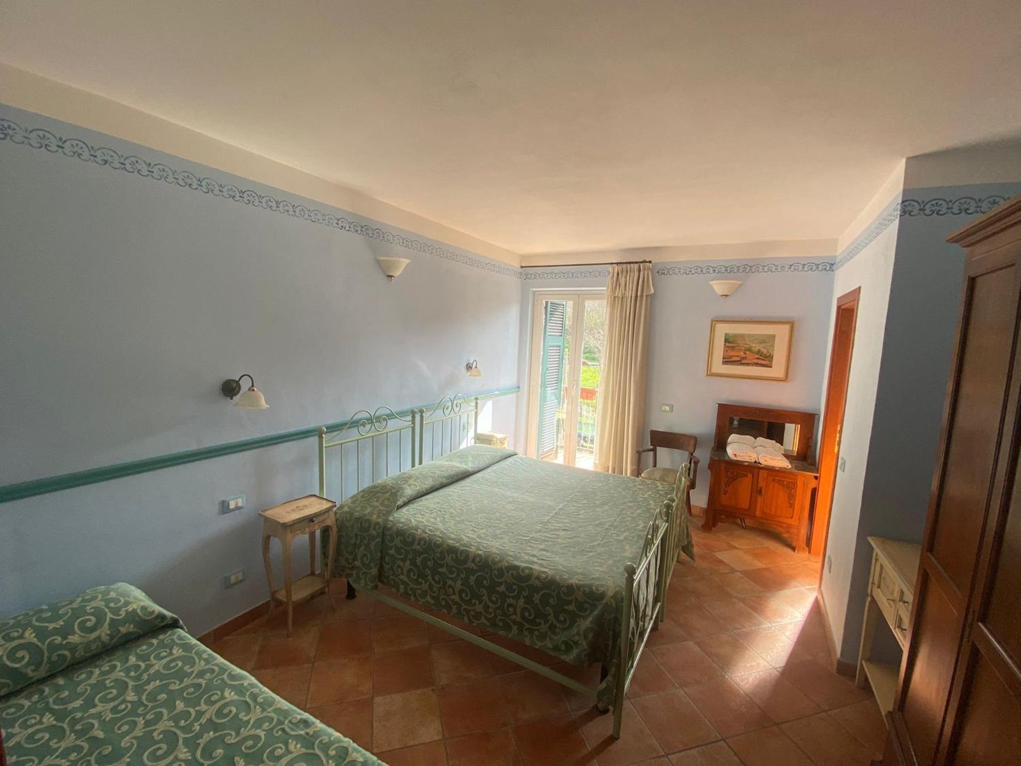 Queen Room with Balcony
