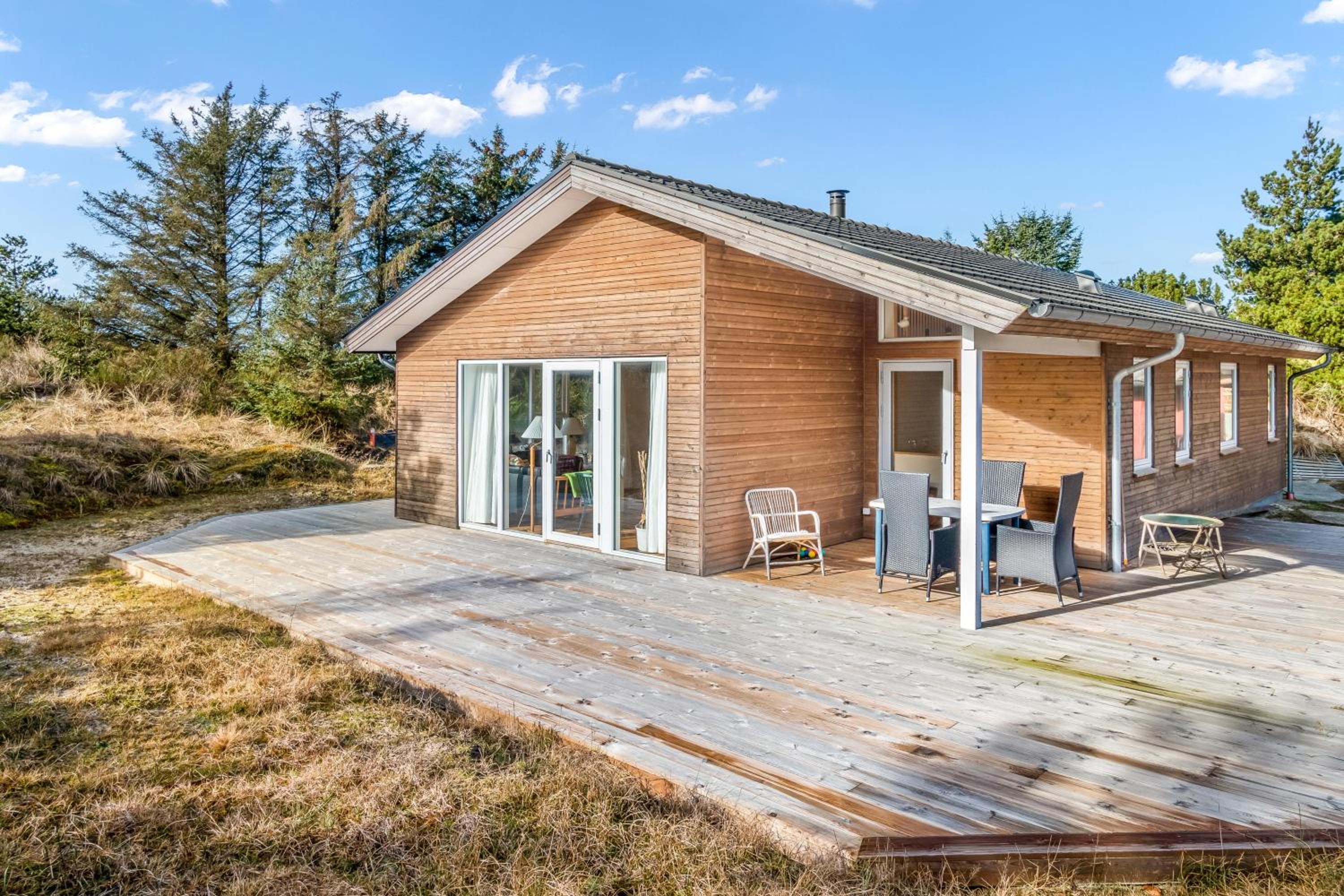 Three-Bedroom Vacation Home  photo 2