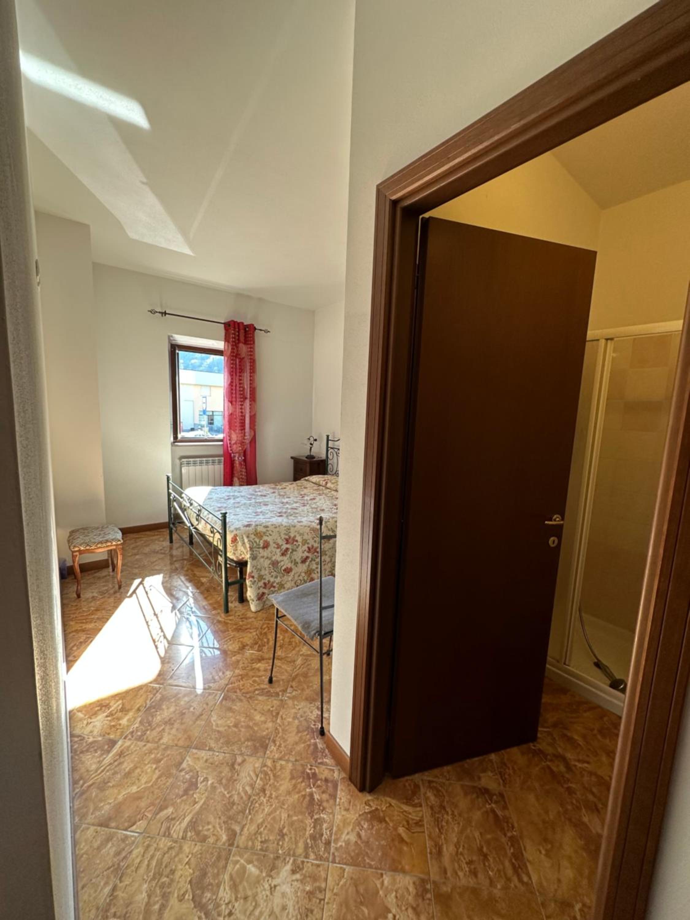 Double Room - Photo 9