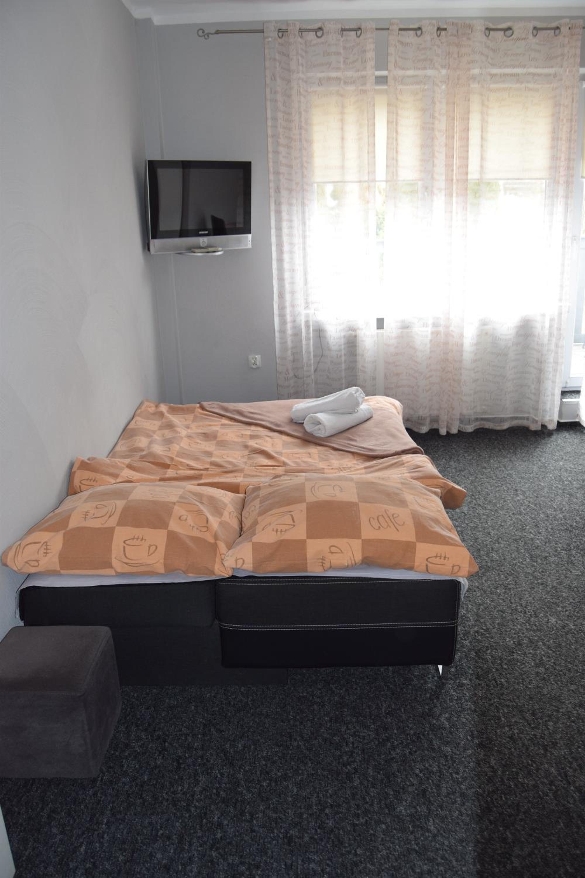 Double Room with Garden View - Photo 1