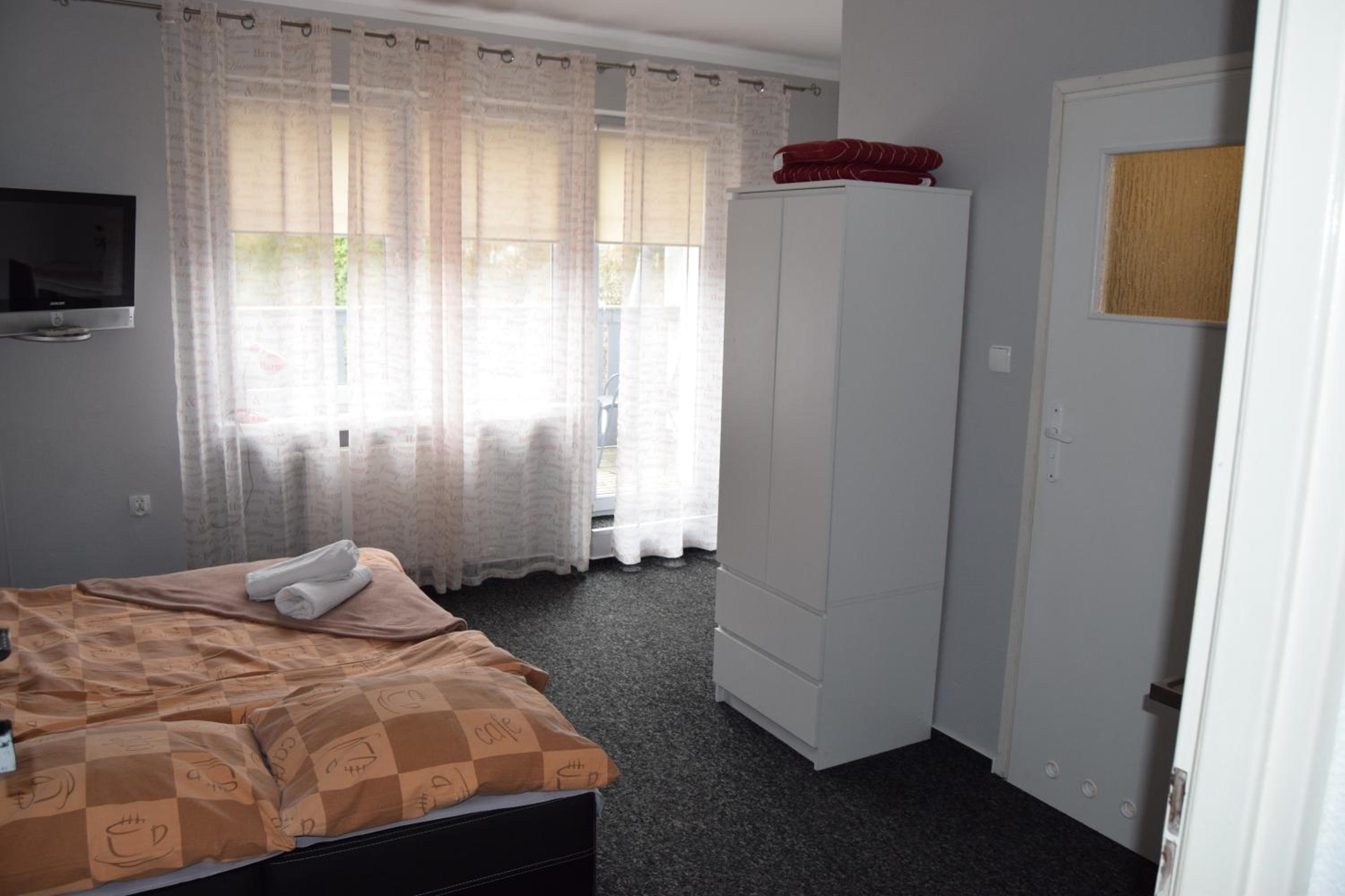 Double Room with Garden View - Photo 4